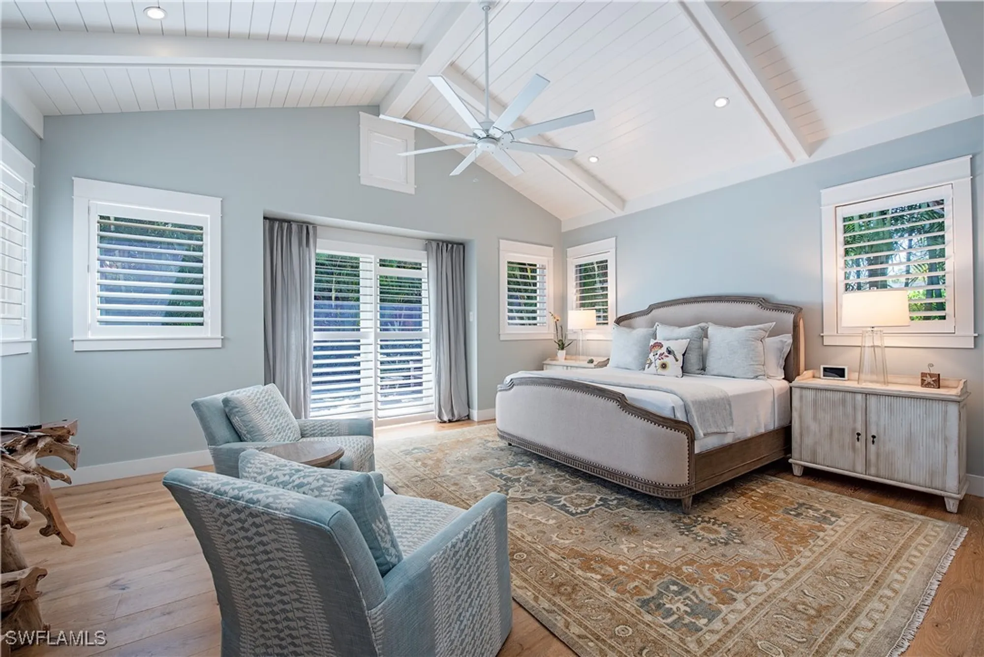 Property Slideshow image 15 of 45 | 670 mooring line dr, Naples, FL, 34102