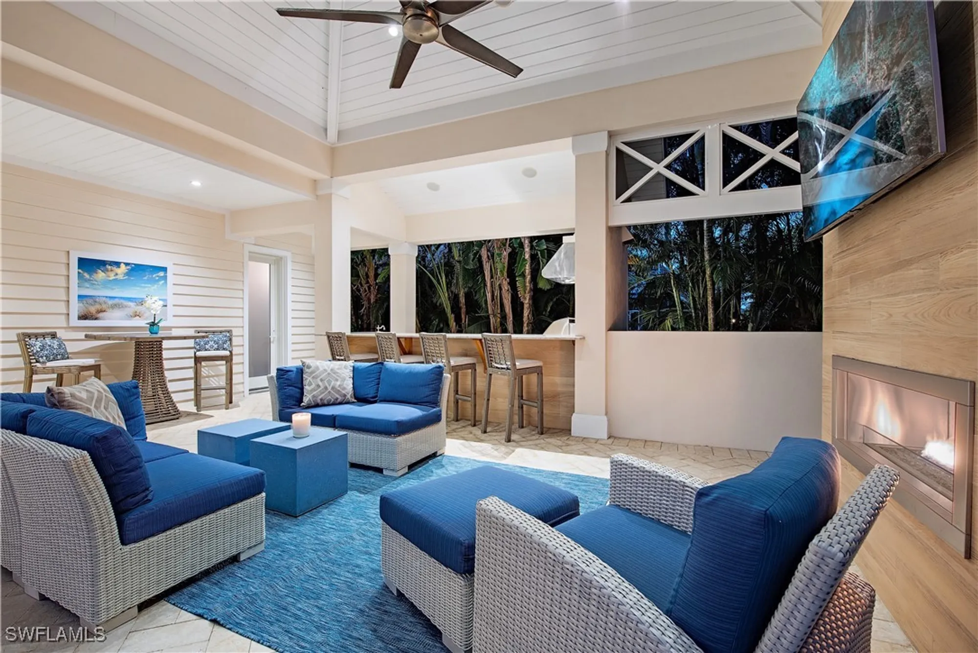 Property Slideshow image 25 of 45 | 670 mooring line dr, Naples, FL, 34102