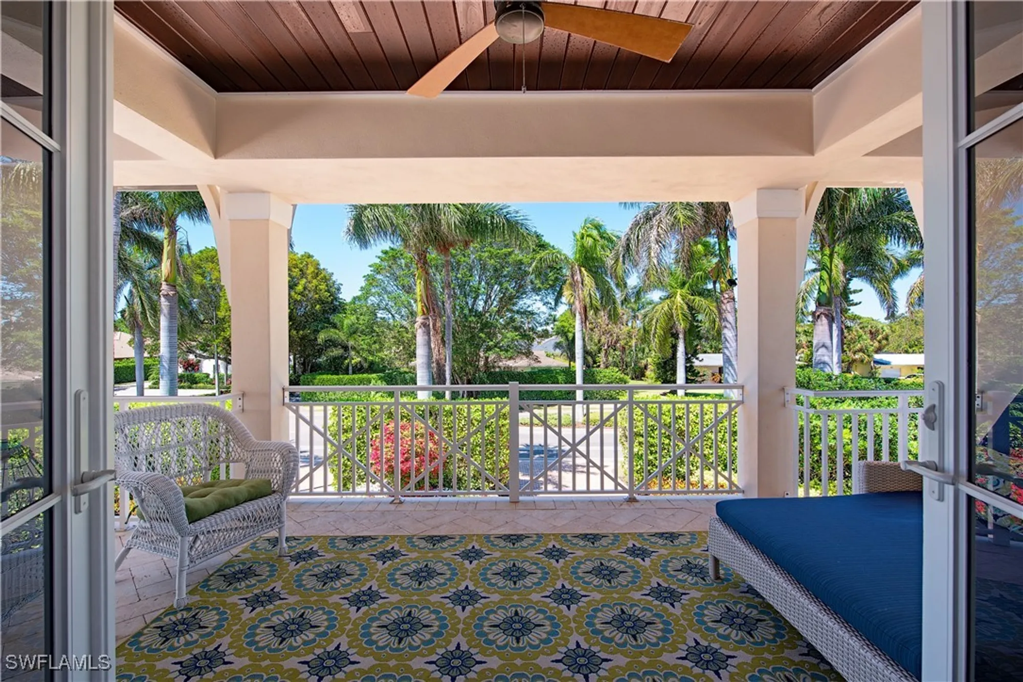 Property Slideshow image 29 of 45 | 670 mooring line dr, Naples, FL, 34102