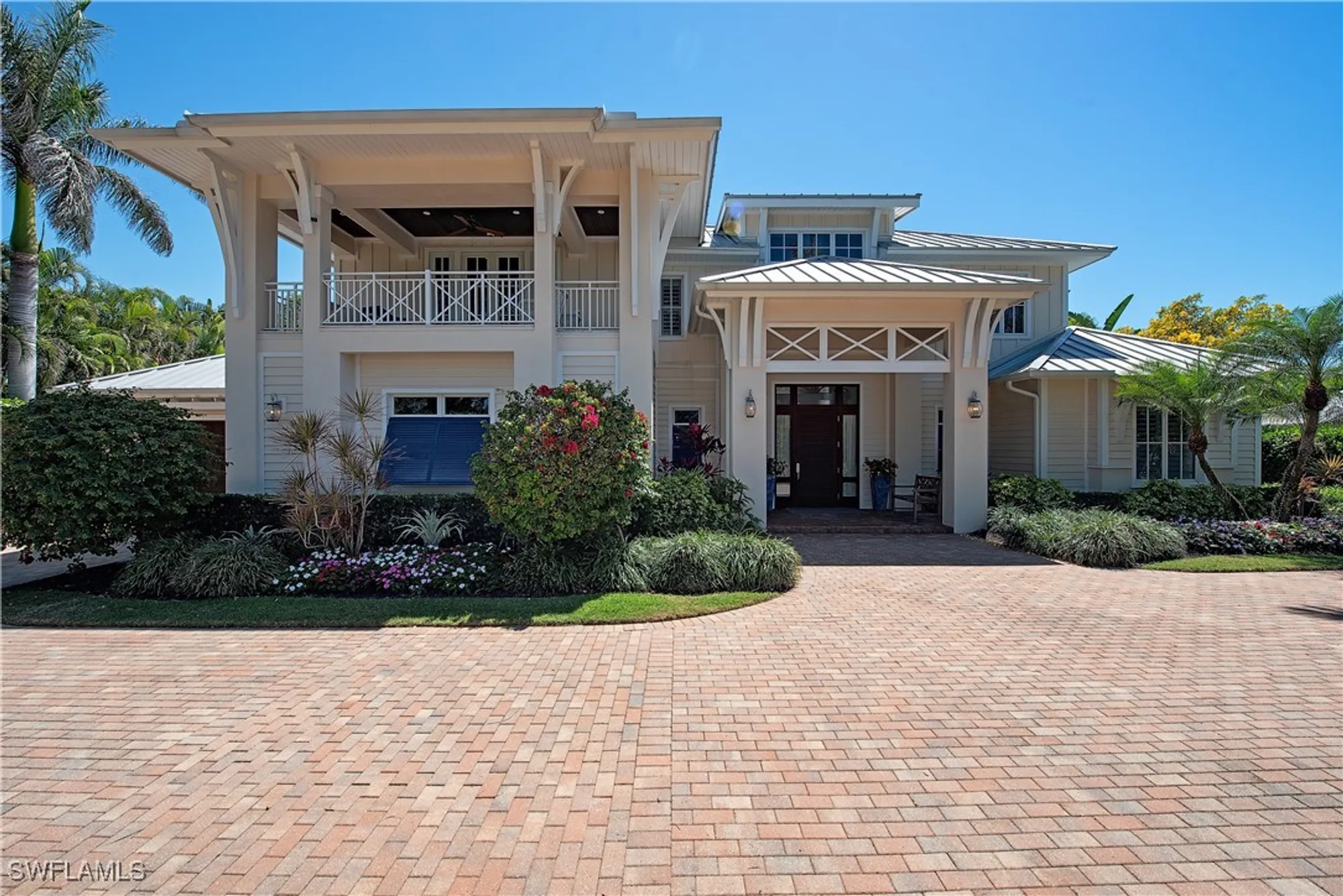 Property Slideshow image 22 of 45 | 670 mooring line dr, Naples, FL, 34102