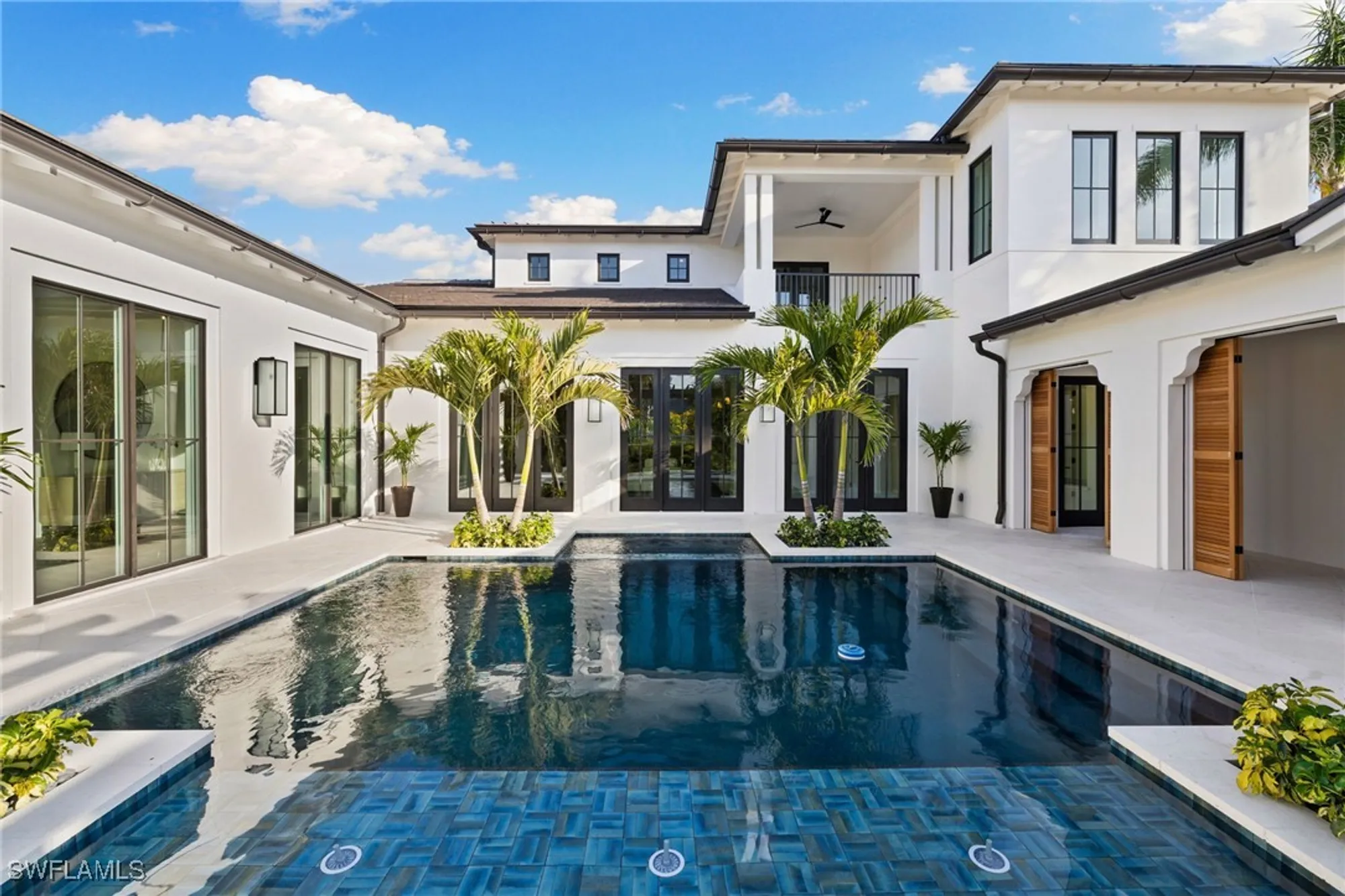 Property Slideshow image 27 of 48 | 330 hawser ln, Naples, FL, 34102
