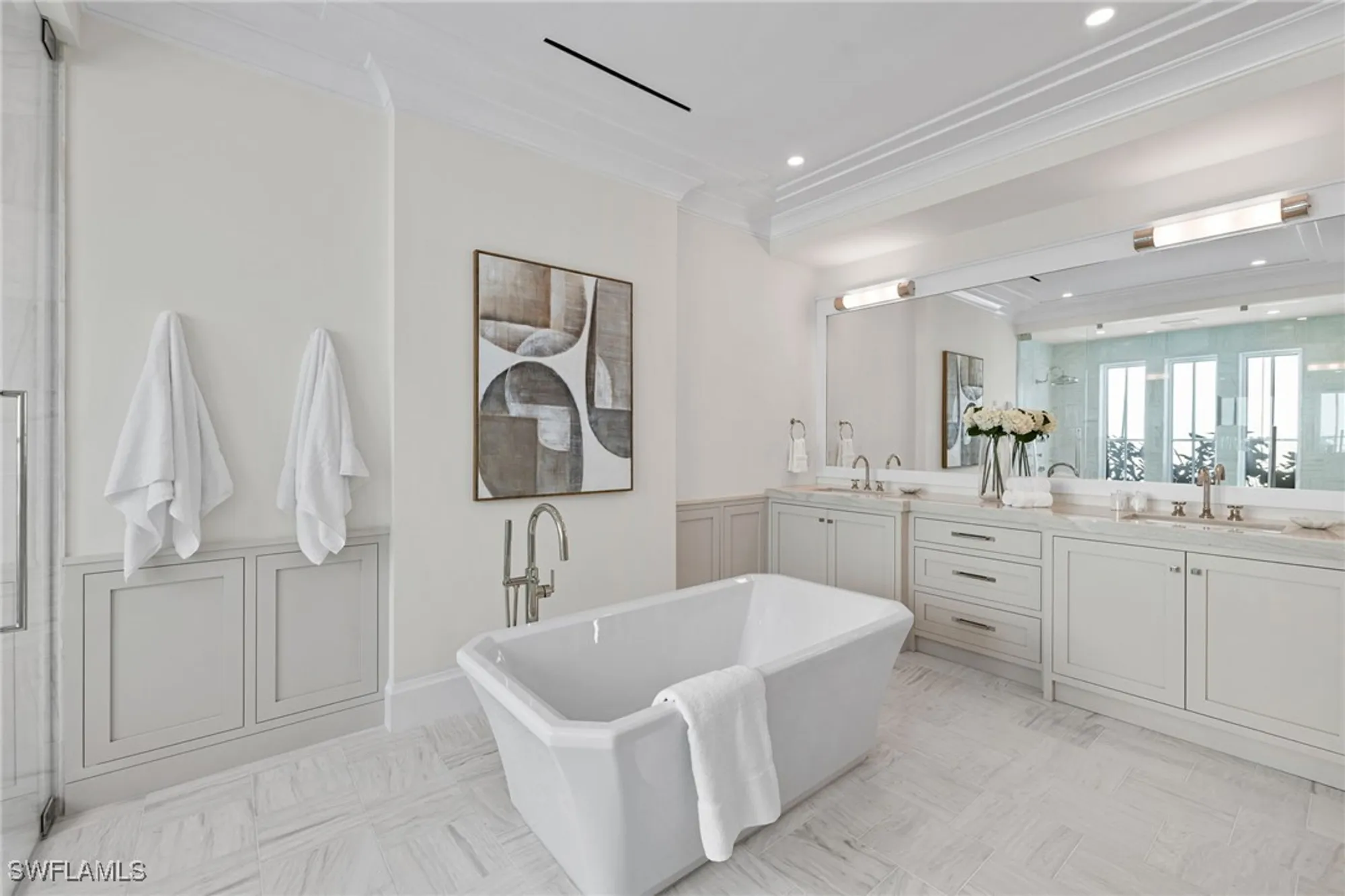 Property Slideshow image 21 of 48 | 330 hawser ln, Naples, FL, 34102