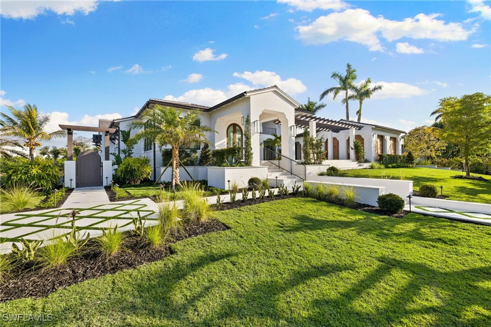 Property Slideshow image 34 of 48 | 330 hawser ln, Naples, FL, 34102