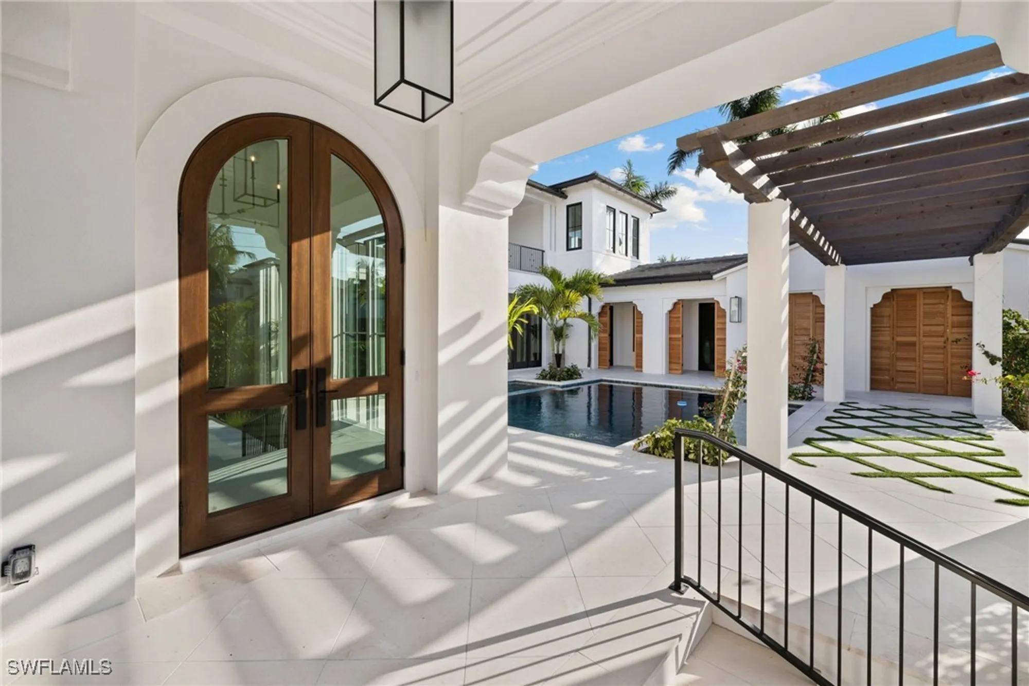 Property Slideshow image 3 of 48 | 330 hawser ln, Naples, FL, 34102