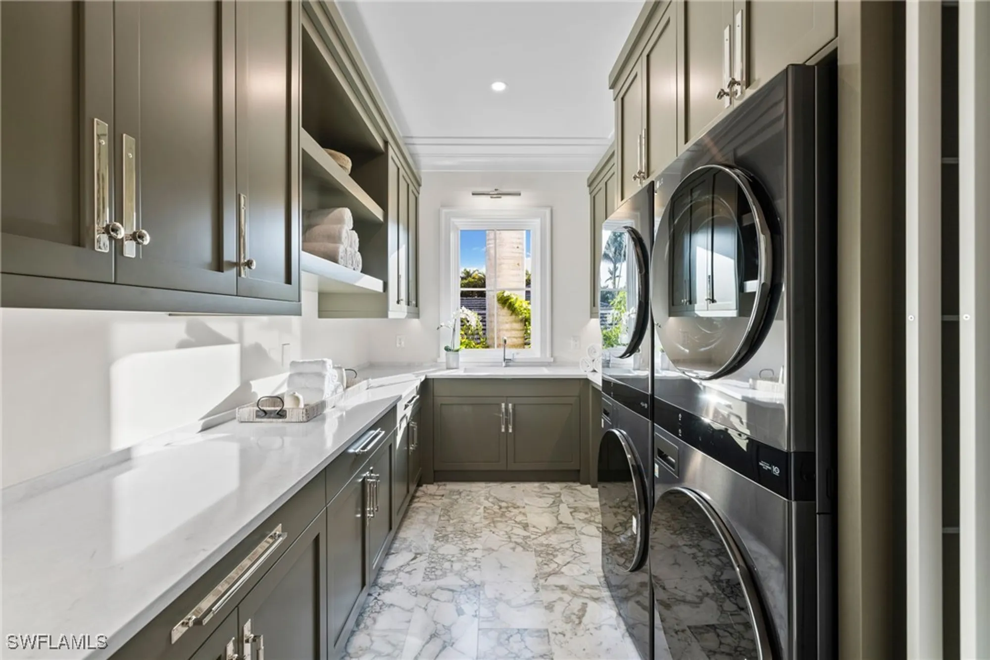 Property Slideshow image 40 of 48 | 330 hawser ln, Naples, FL, 34102