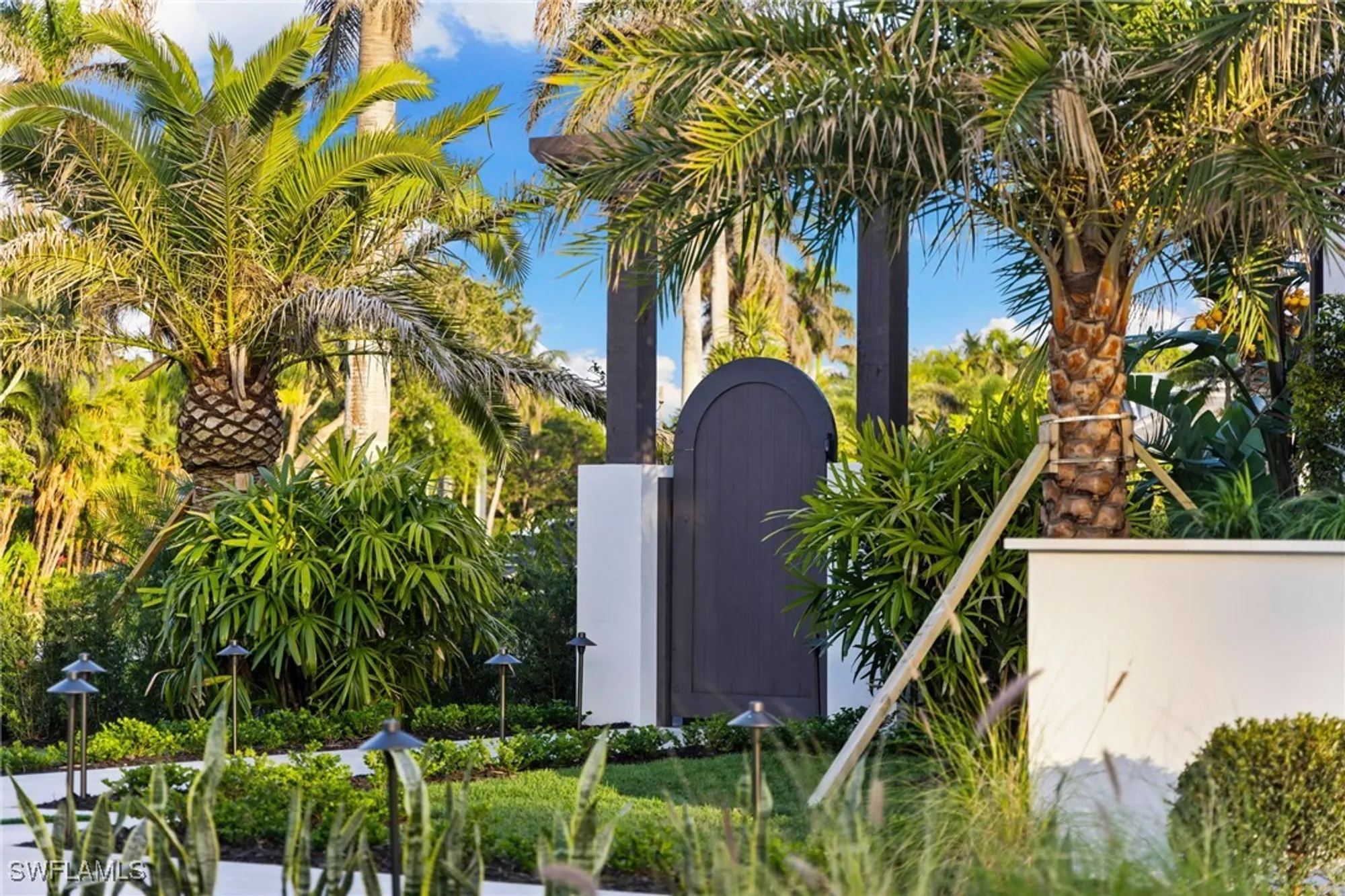 Property Slideshow image 41 of 48 | 330 hawser ln, Naples, FL, 34102