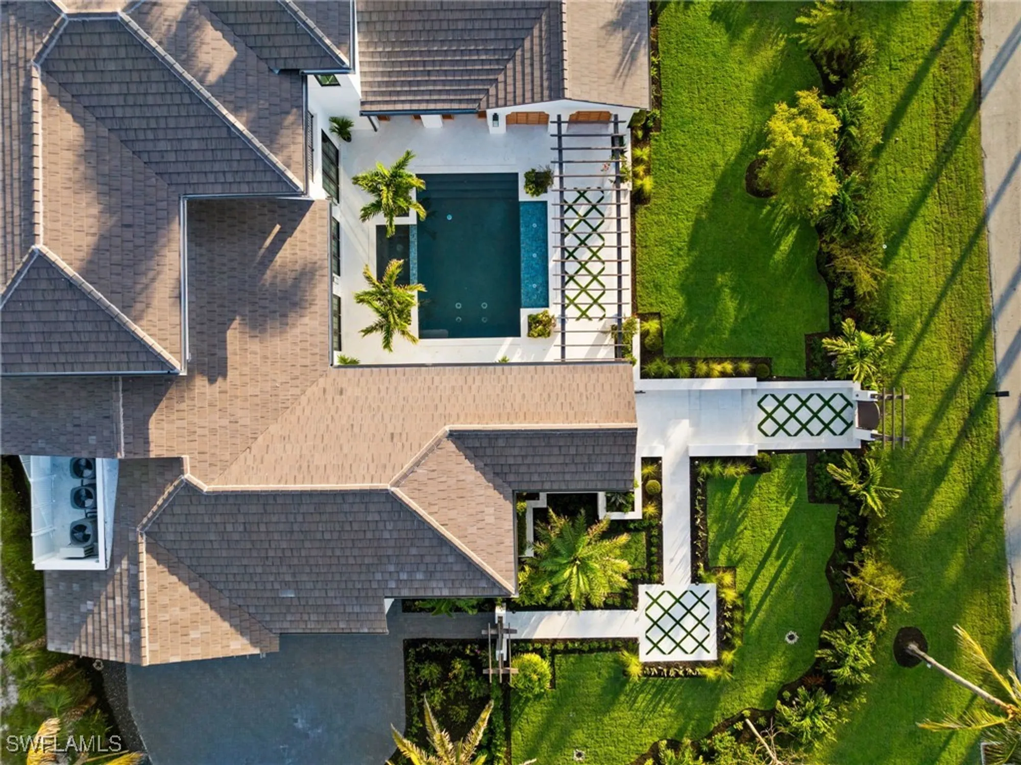 Property Slideshow image 42 of 48 | 330 hawser ln, Naples, FL, 34102