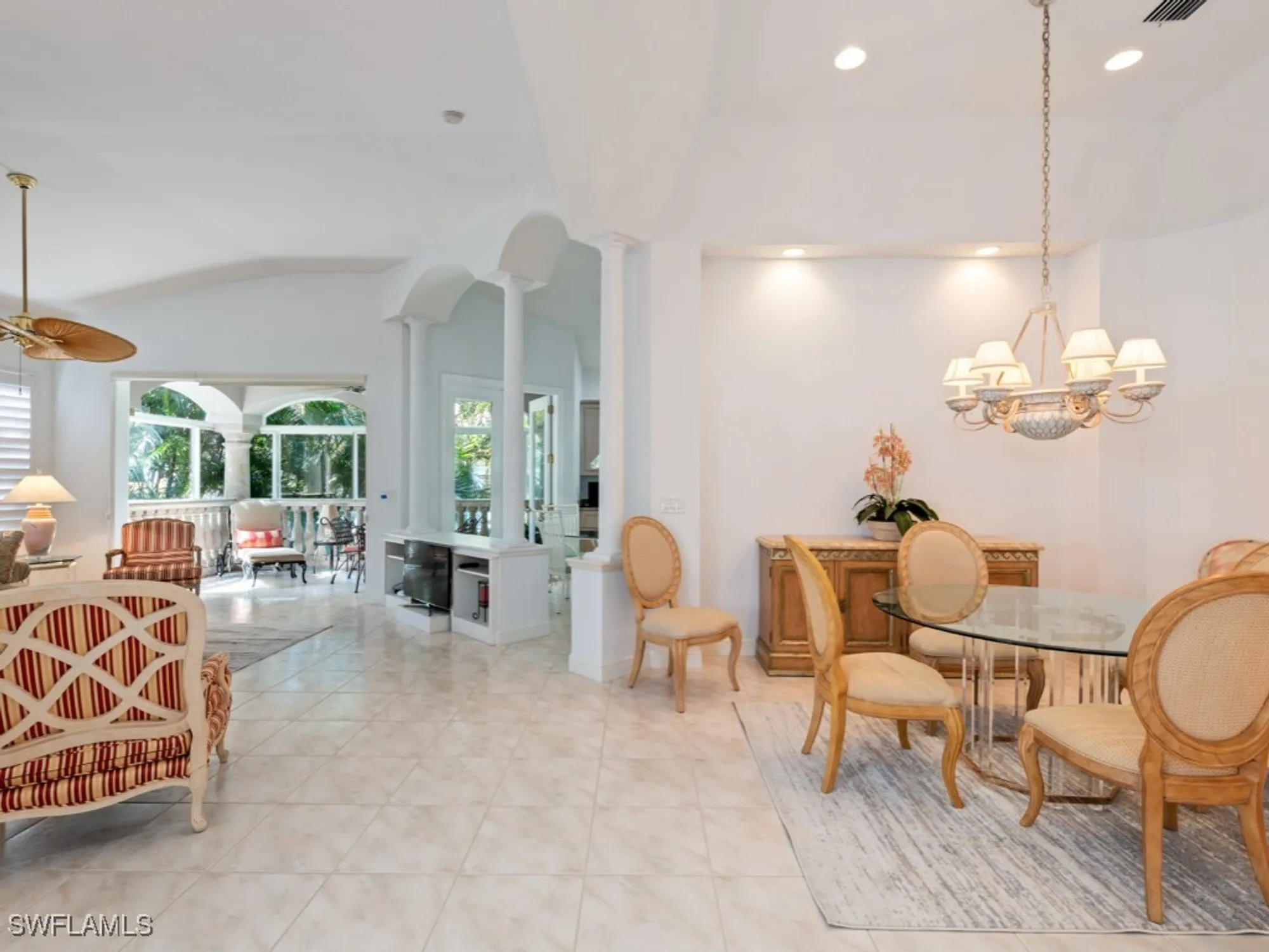 Property Slideshow image 4 of 28 | 600 via mezner 1502, Naples, FL, 34108