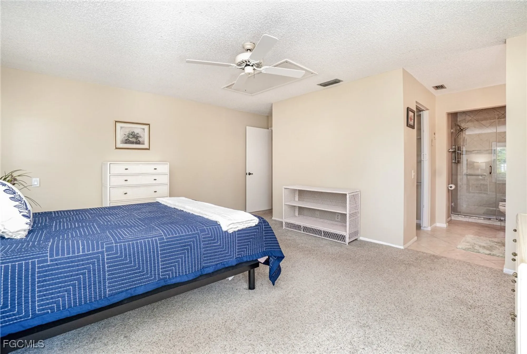 Property Slideshow image 18 of 42 | 1836 pine glade cir, Fort Myers, FL, 33907