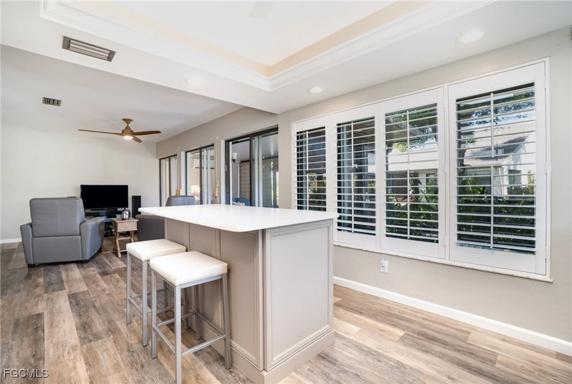 Property Slideshow image 10 of 42 | 1836 pine glade cir, Fort Myers, FL, 33907