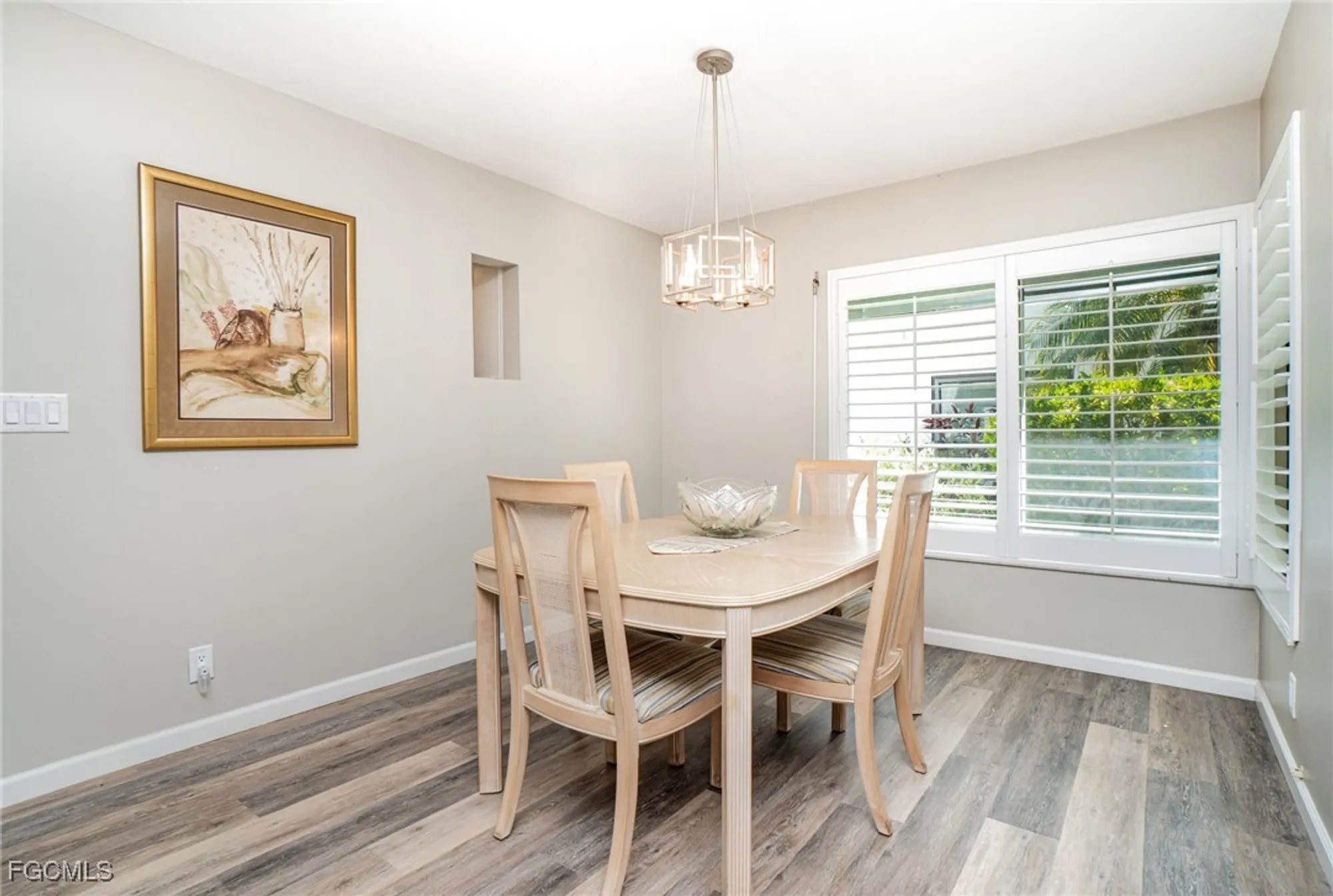Property Slideshow image 11 of 42 | 1836 pine glade cir, Fort Myers, FL, 33907