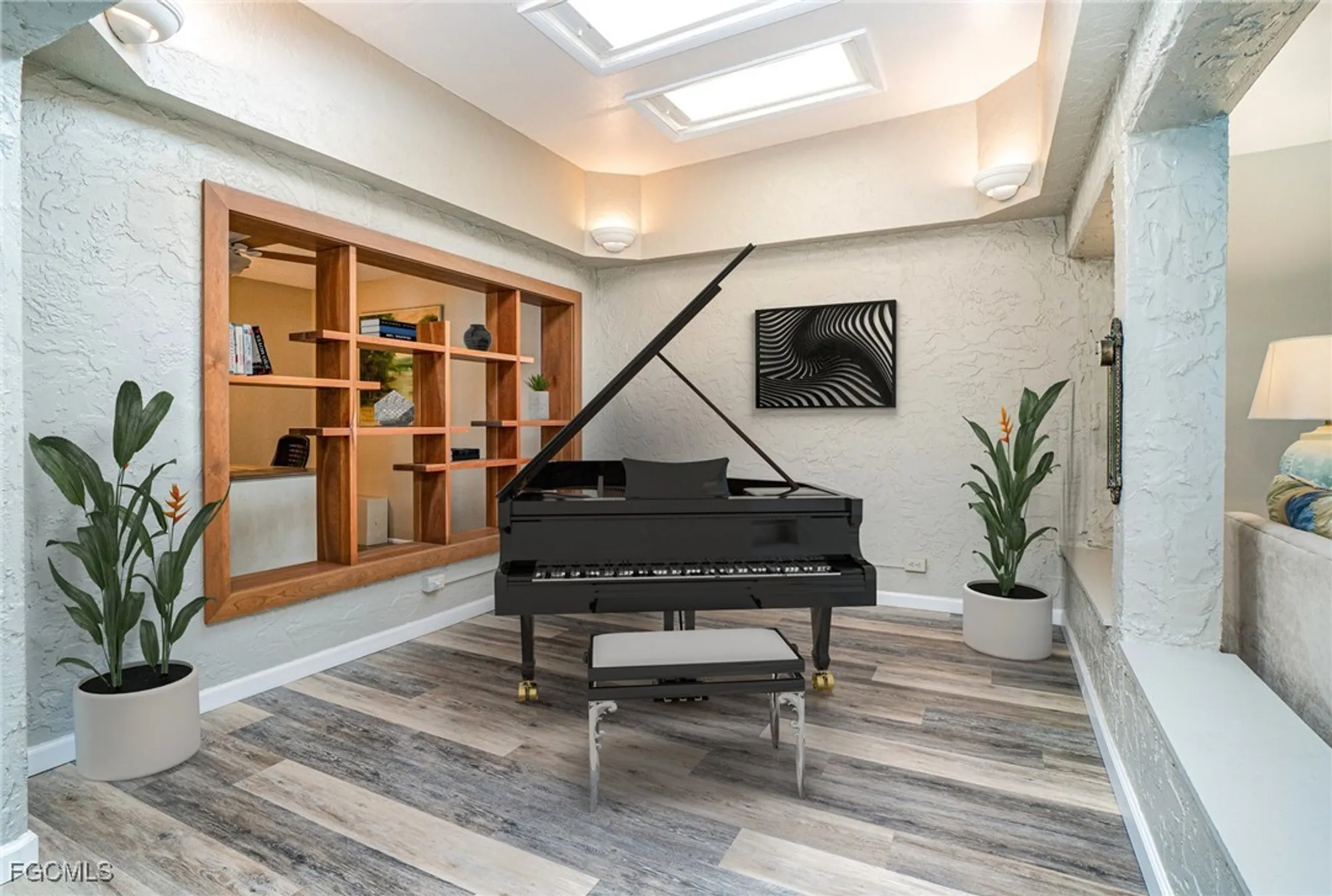 Property Slideshow image 26 of 42 | 1836 pine glade cir, Fort Myers, FL, 33907