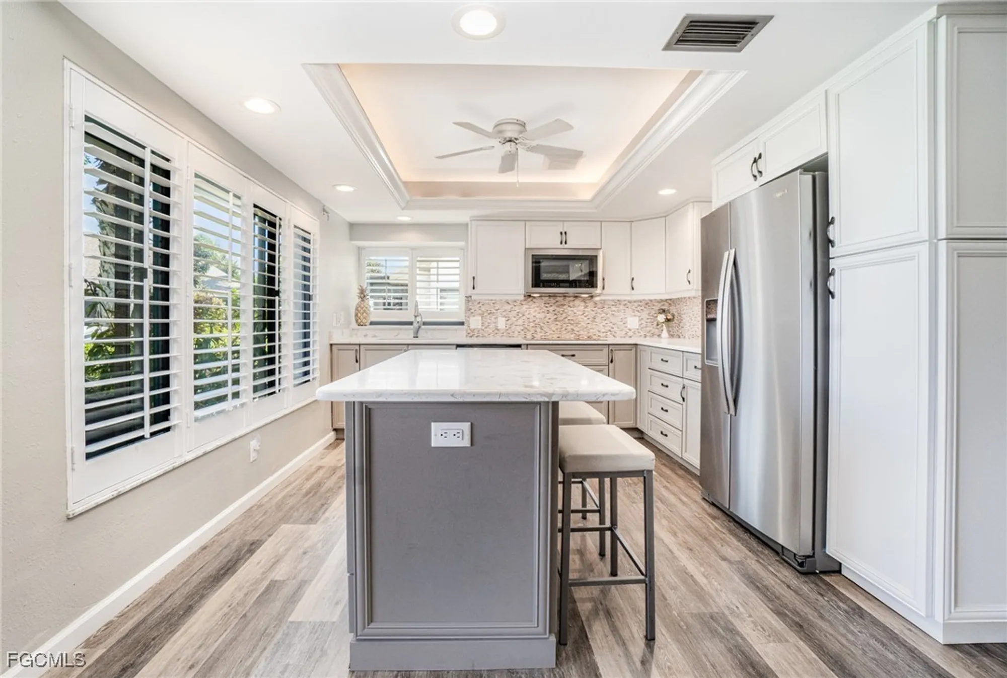 Property Slideshow image 7 of 42 | 1836 pine glade cir, Fort Myers, FL, 33907