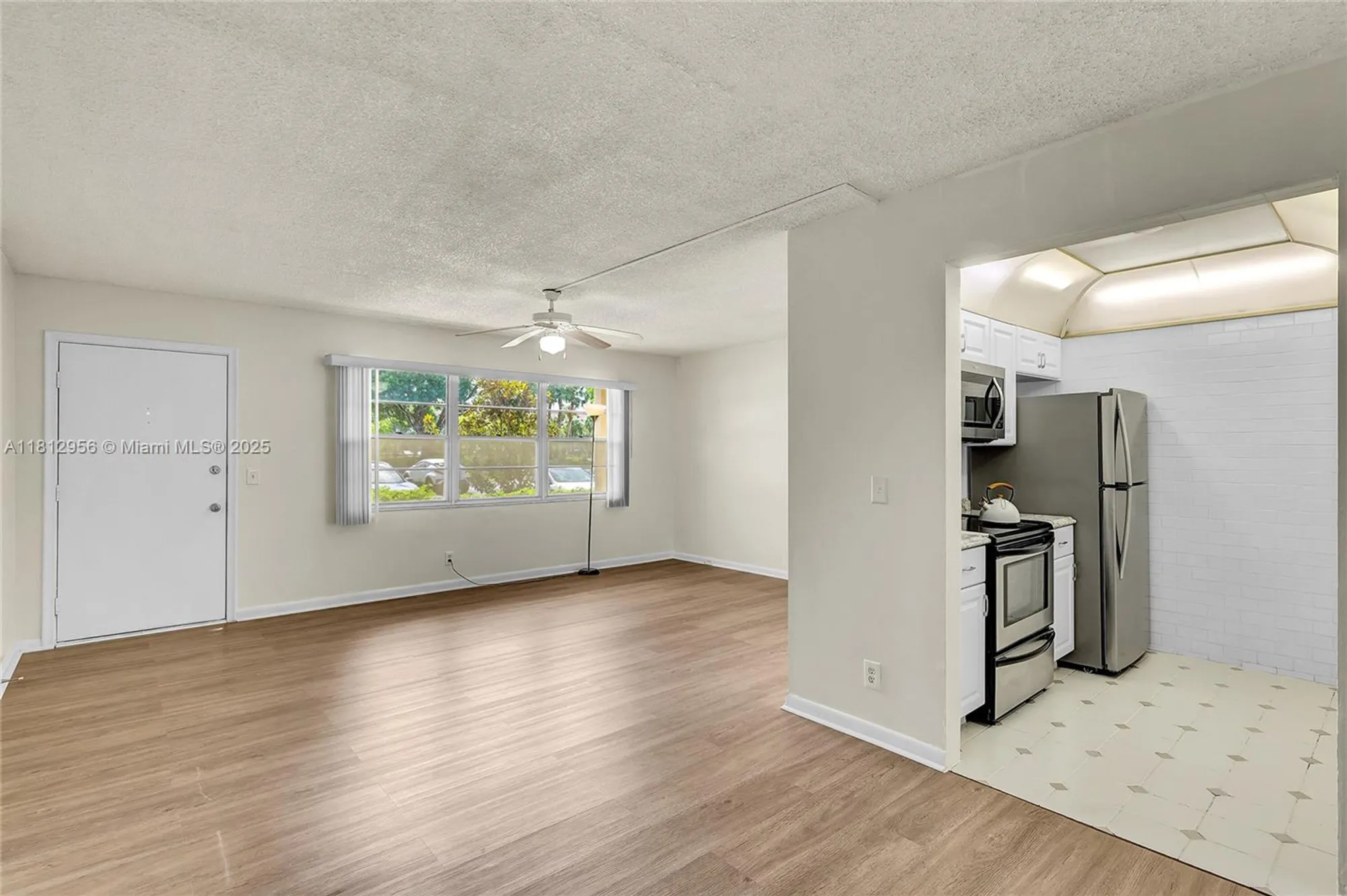 Property Slideshow image 4 of 27 | 1551 sw 135th ter 112g, Pembroke Pines, FL, 33027