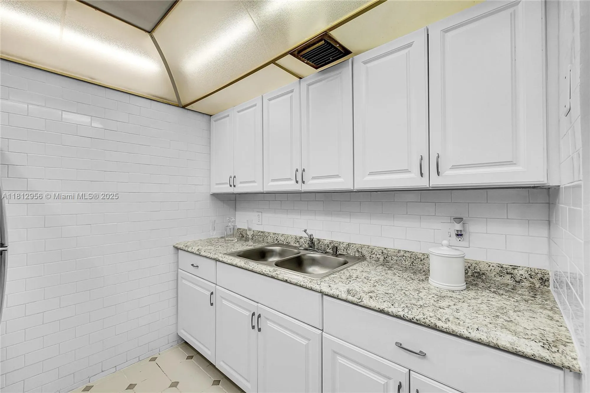 Property Slideshow image 6 of 27 | 1551 sw 135th ter 112g, Pembroke Pines, FL, 33027