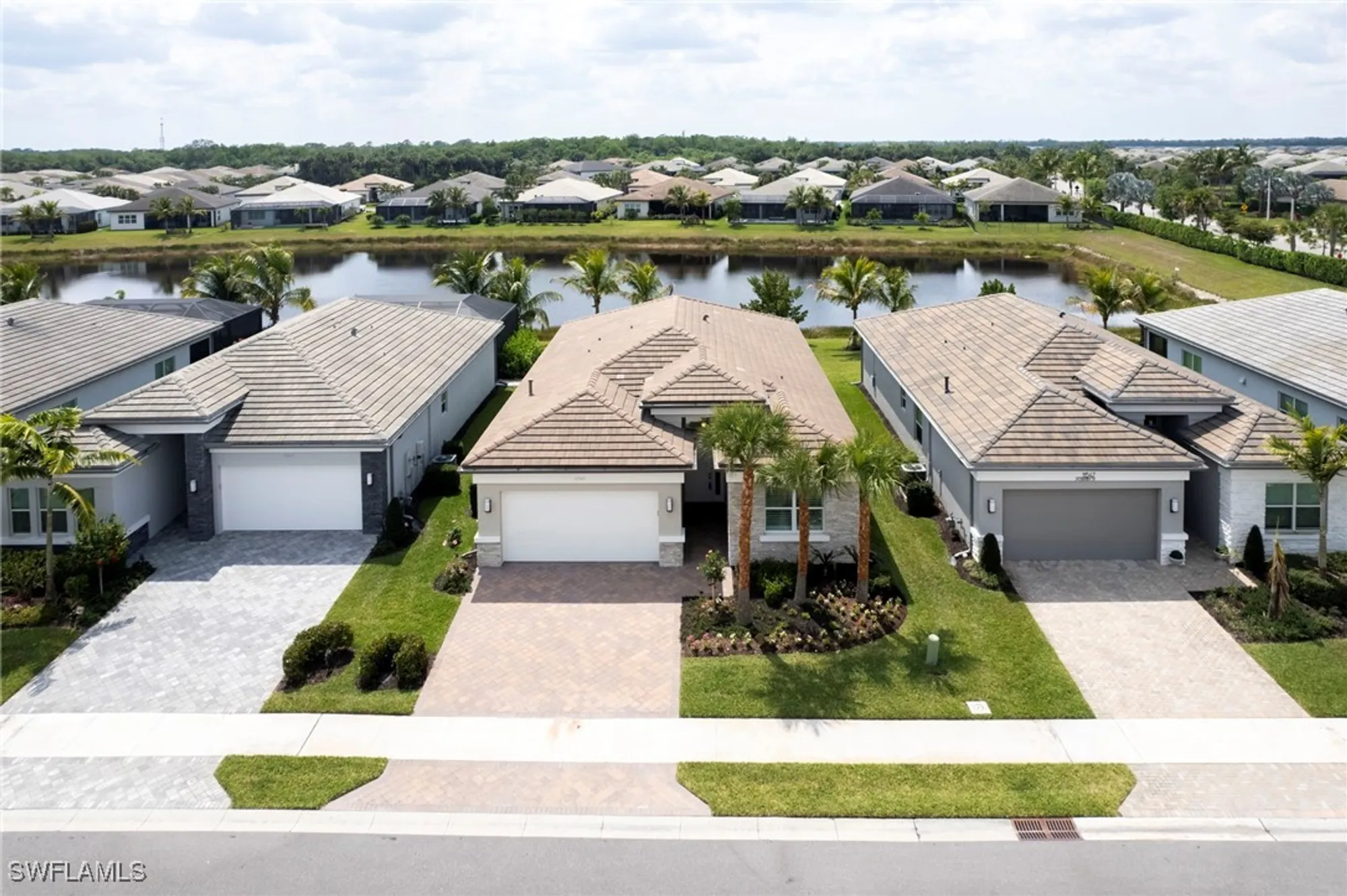 Property Slideshow image 35 of 50 | 11543 jacaranda dr, Naples, FL, 34120