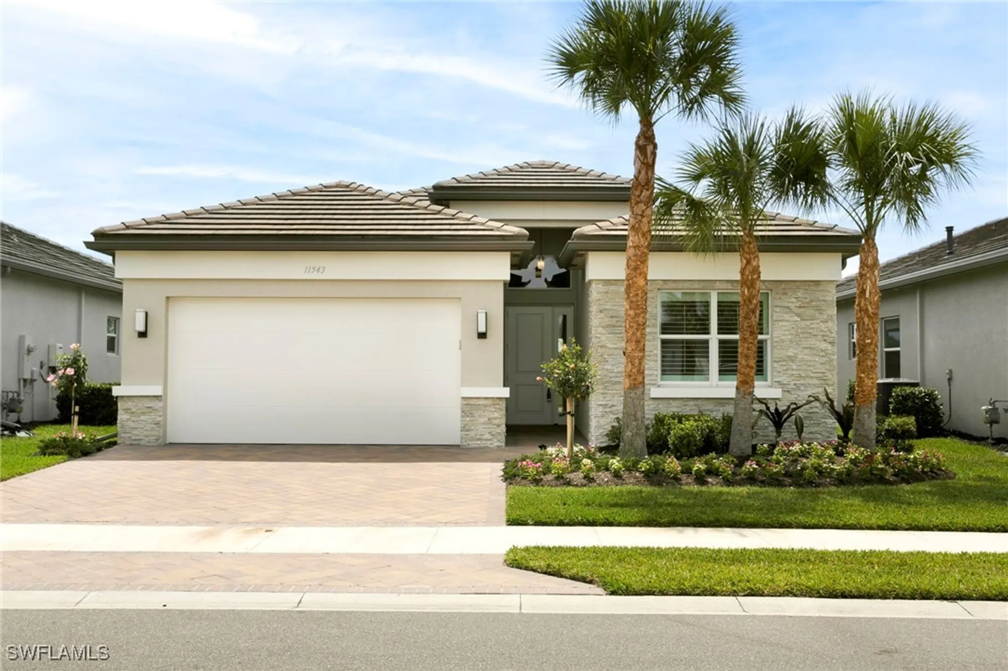 Property Slideshow image 3 of 50 | 11543 jacaranda dr, Naples, FL, 34120