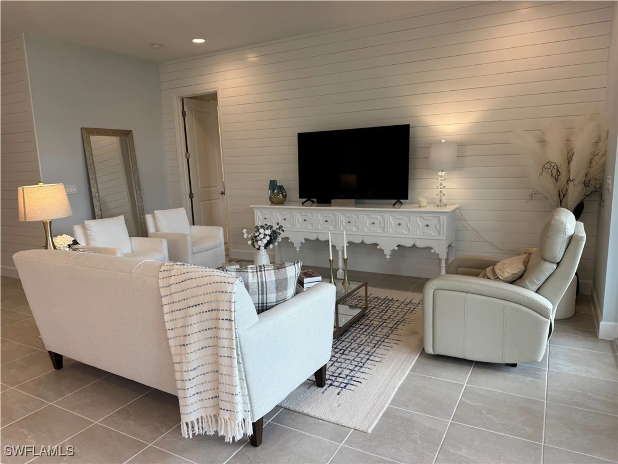 Property Slideshow image 4 of 50 | 11543 jacaranda dr, Naples, FL, 34120