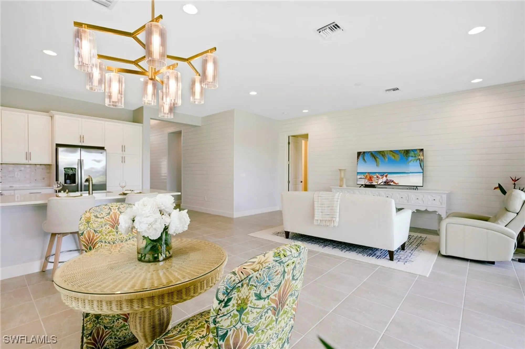 Property Slideshow image 8 of 50 | 11543 jacaranda dr, Naples, FL, 34120