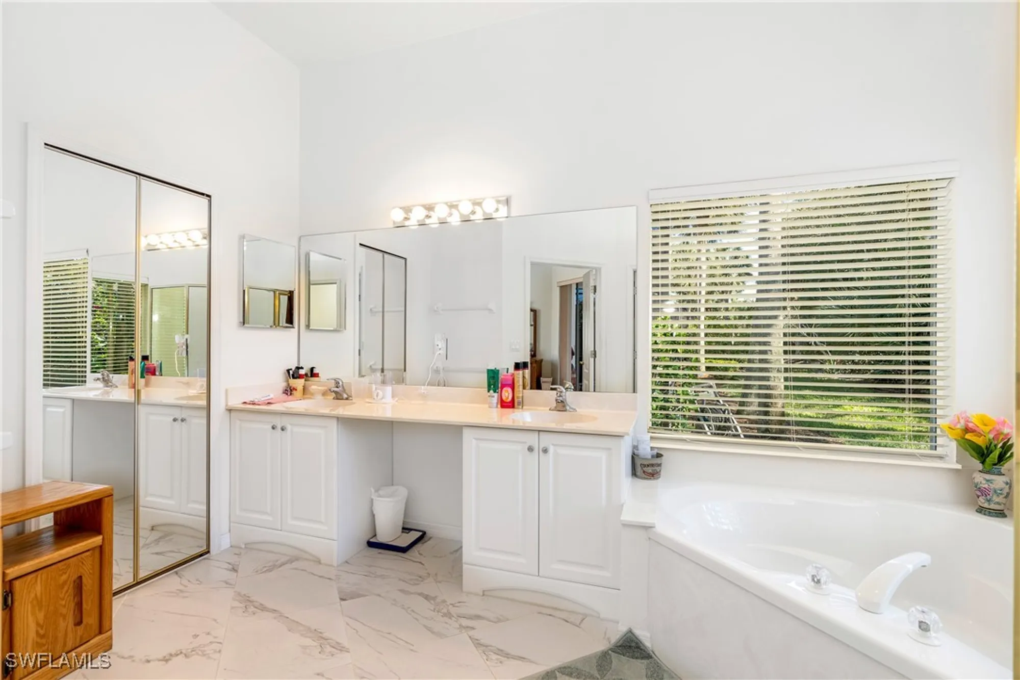 Property Slideshow image 8 of 15 | 3537 heron glen ct, Bonita Springs, FL, 34134