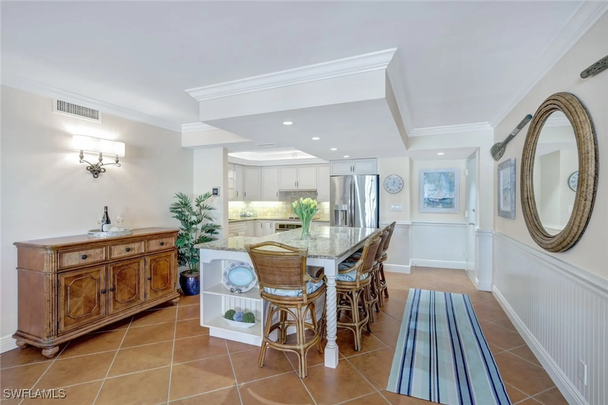 Property Slideshow image 4 of 22 | 1919 gulf shore blvd 603, Naples, FL, 34102