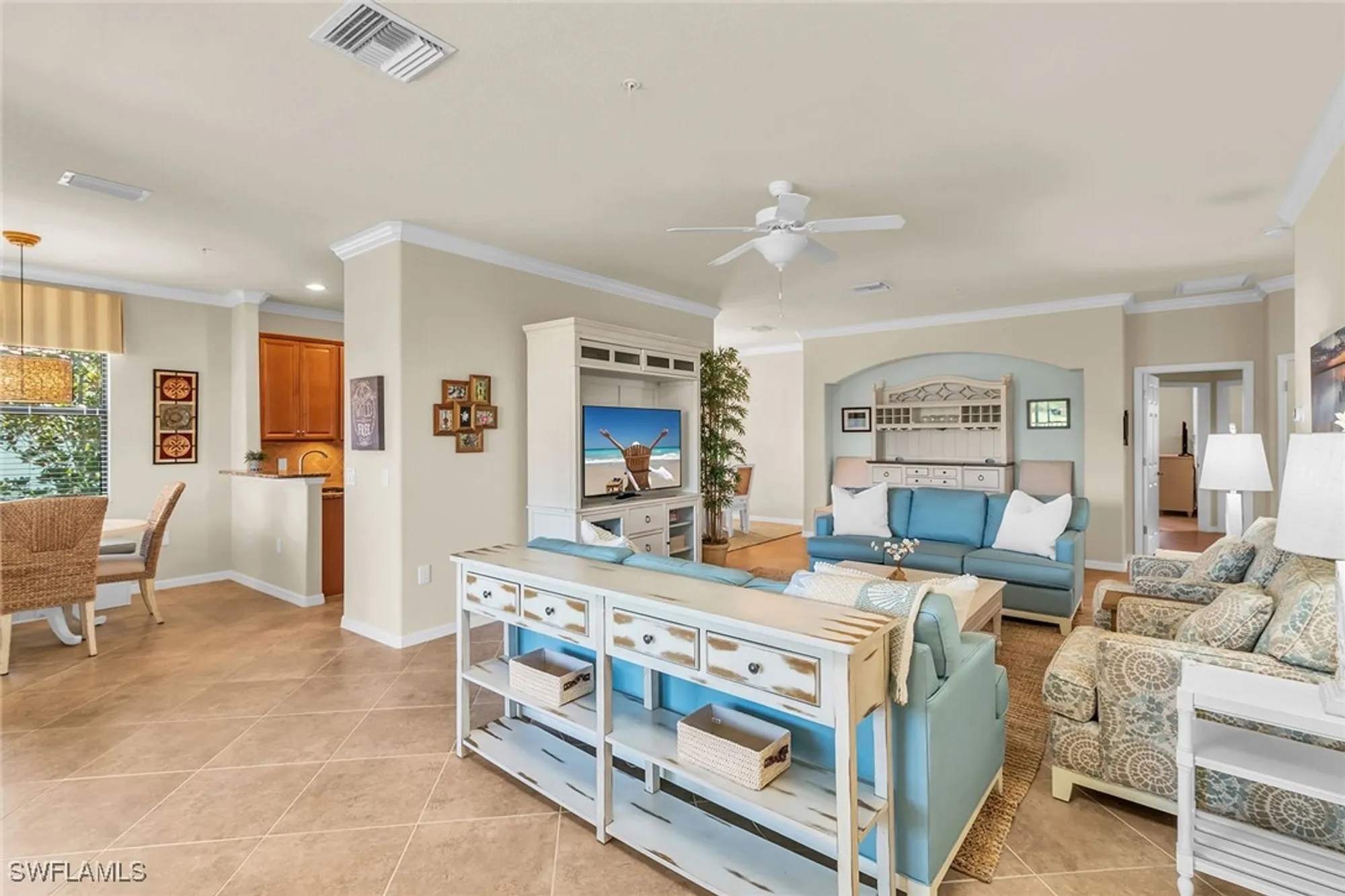 Property Slideshow image 12 of 39 | 3175 serena ln apt 202, Naples, FL, 34114