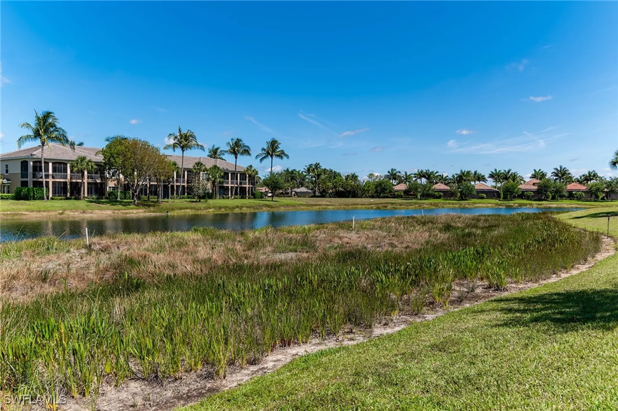 Property Slideshow image 28 of 39 | 3175 serena ln apt 202, Naples, FL, 34114
