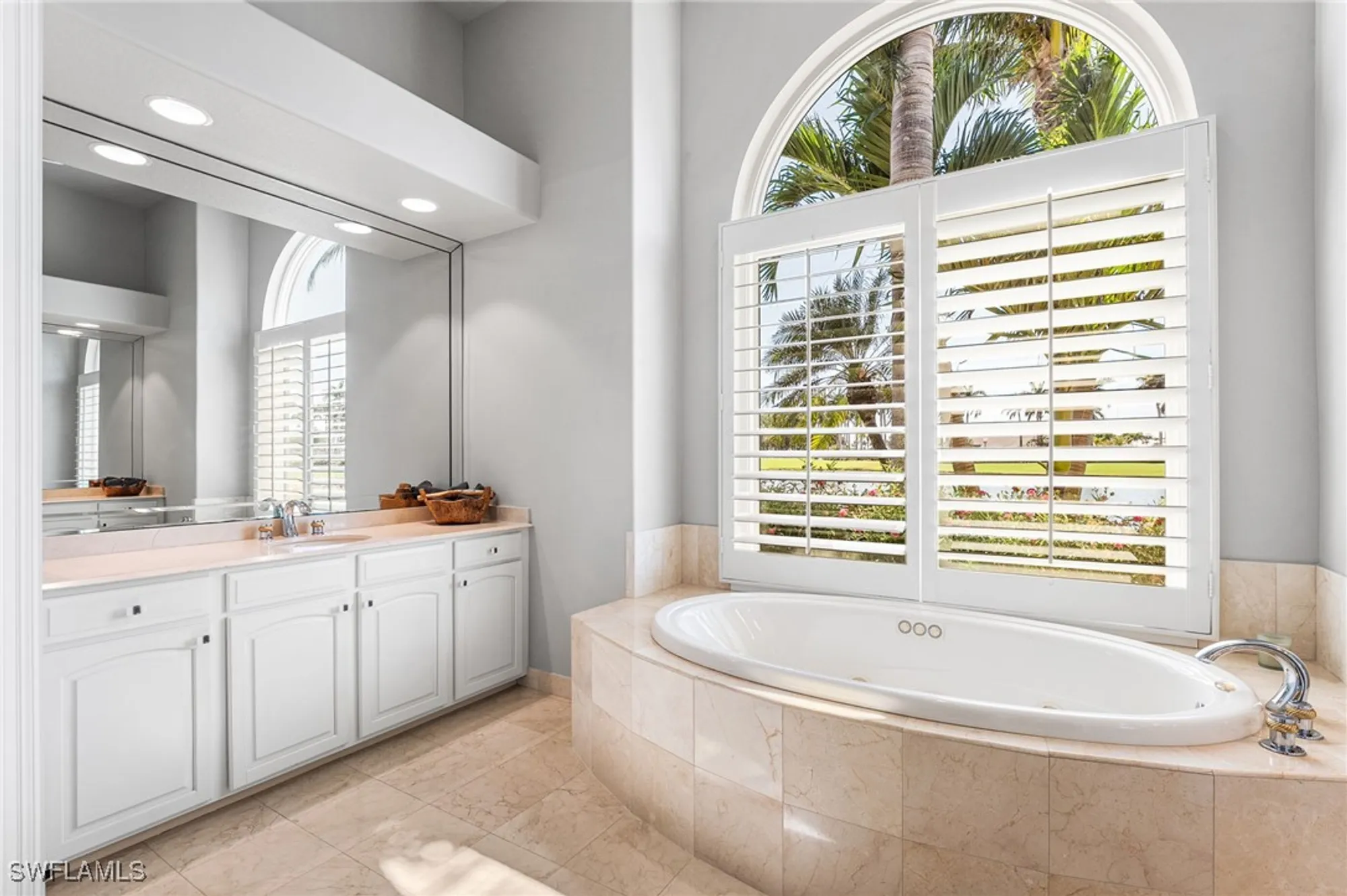 Property Slideshow image 33 of 49 | 11133 harbour estates cir, Fort Myers, FL, 33908