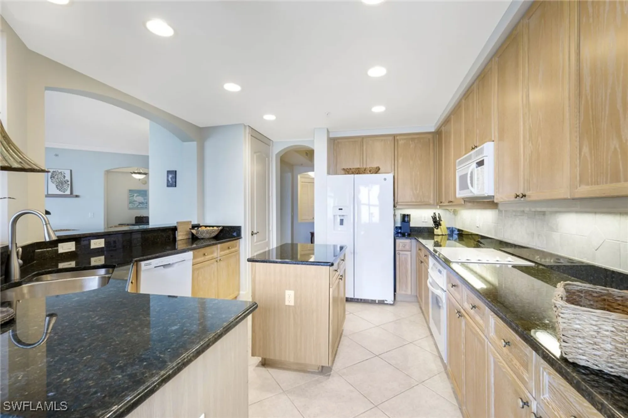 Property Slideshow image 11 of 27 | 11600 court of palms 506, Fort Myers, FL, 33908