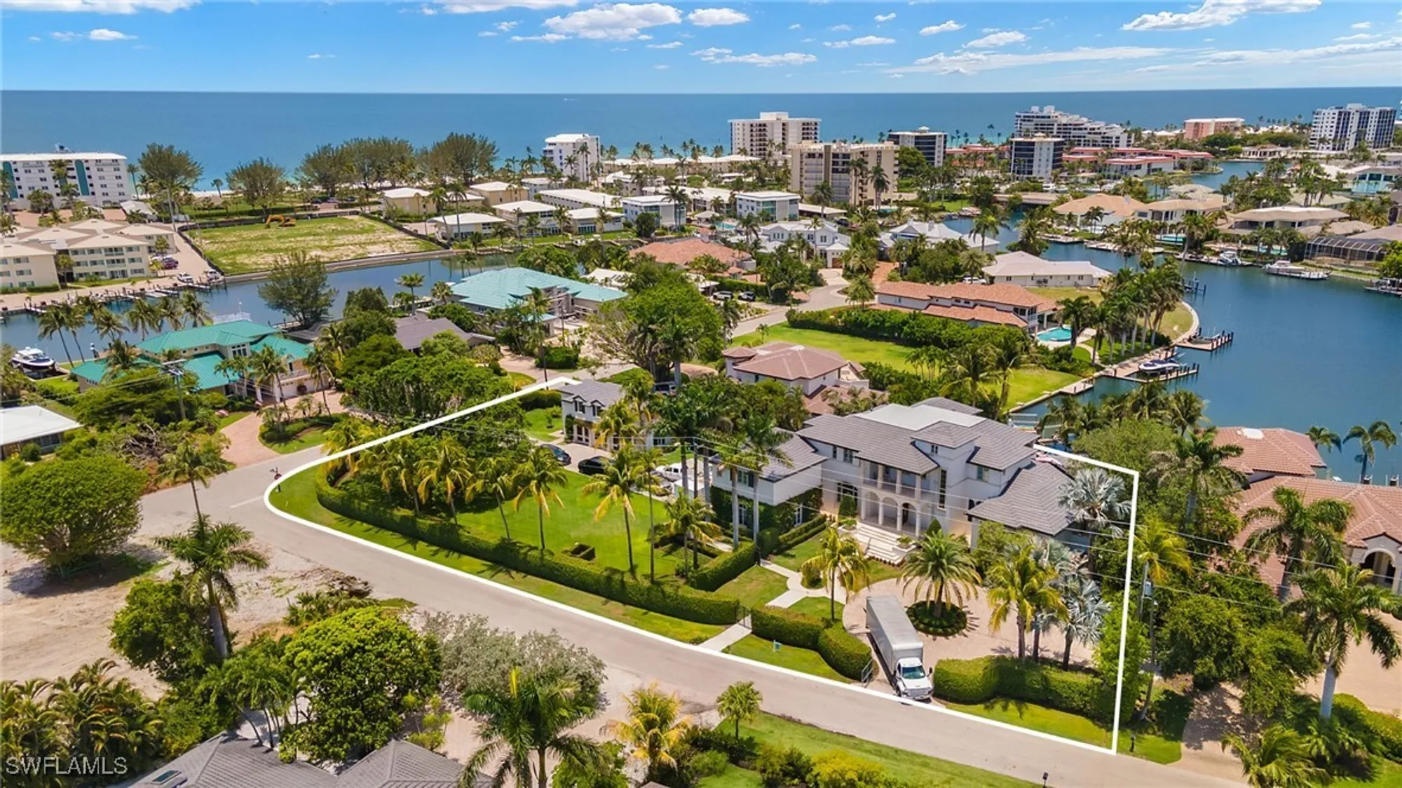 Property Slideshow image 9 of 10 | 275 spring line dr, Naples, FL, 34102