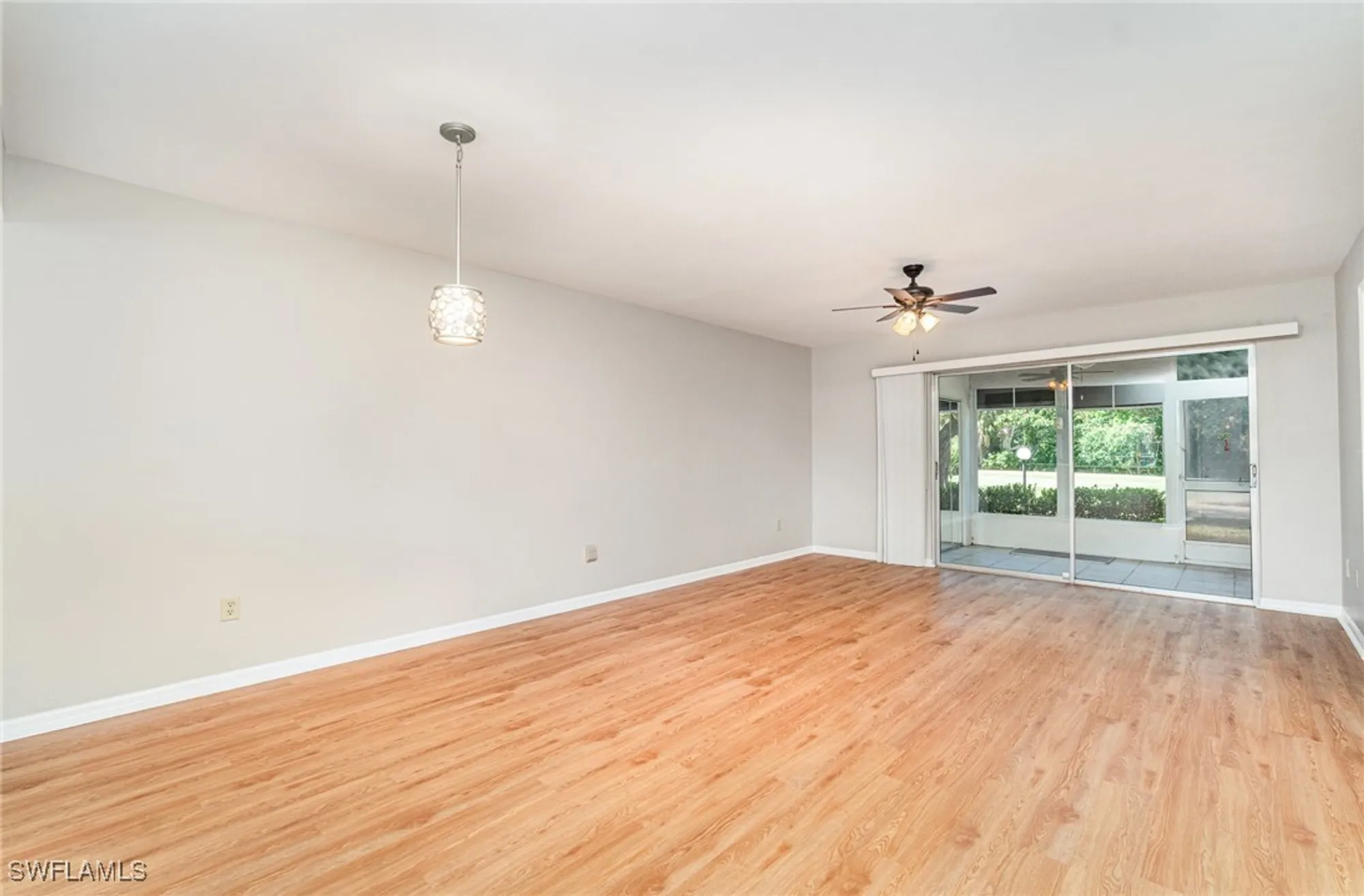Property Slideshow image 10 of 23 | 13080 cross creek ct 308, Fort Myers, FL, 33912
