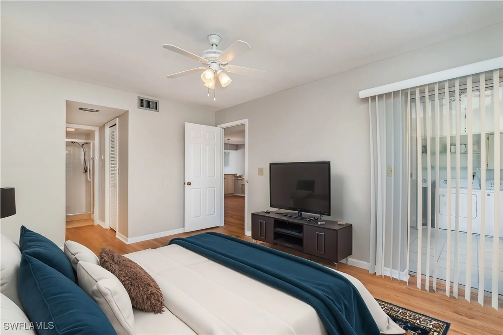 Property Slideshow image 11 of 23 | 13080 cross creek ct 308, Fort Myers, FL, 33912
