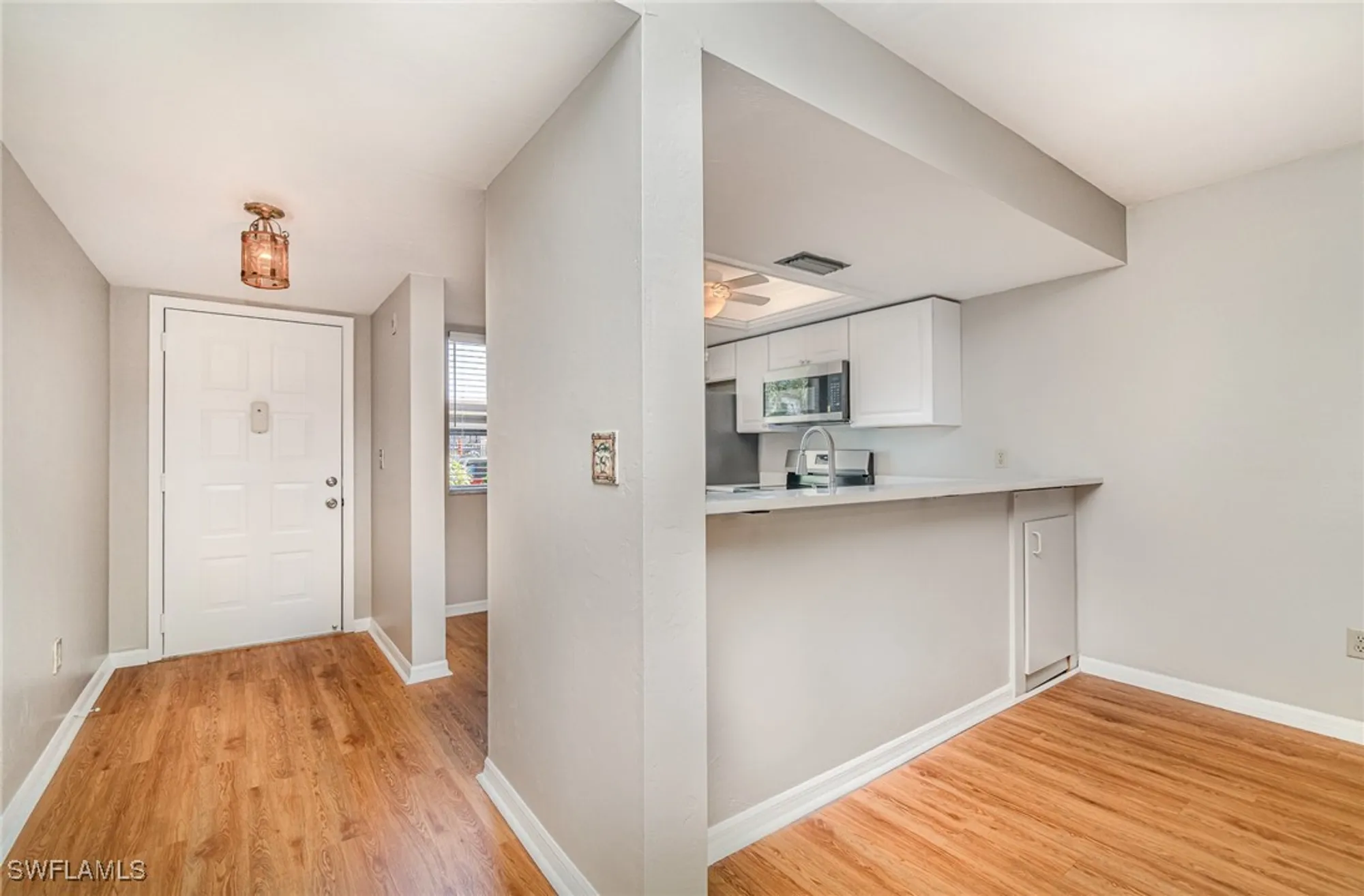 Property Slideshow image 3 of 23 | 13080 cross creek ct 308, Fort Myers, FL, 33912