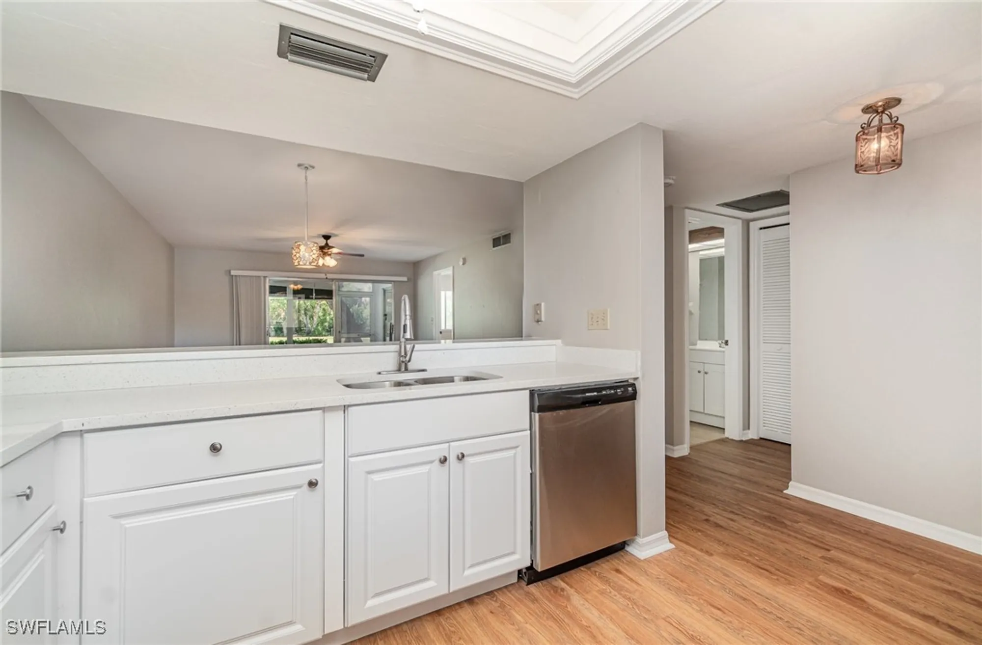 Property Slideshow image 7 of 23 | 13080 cross creek ct 308, Fort Myers, FL, 33912