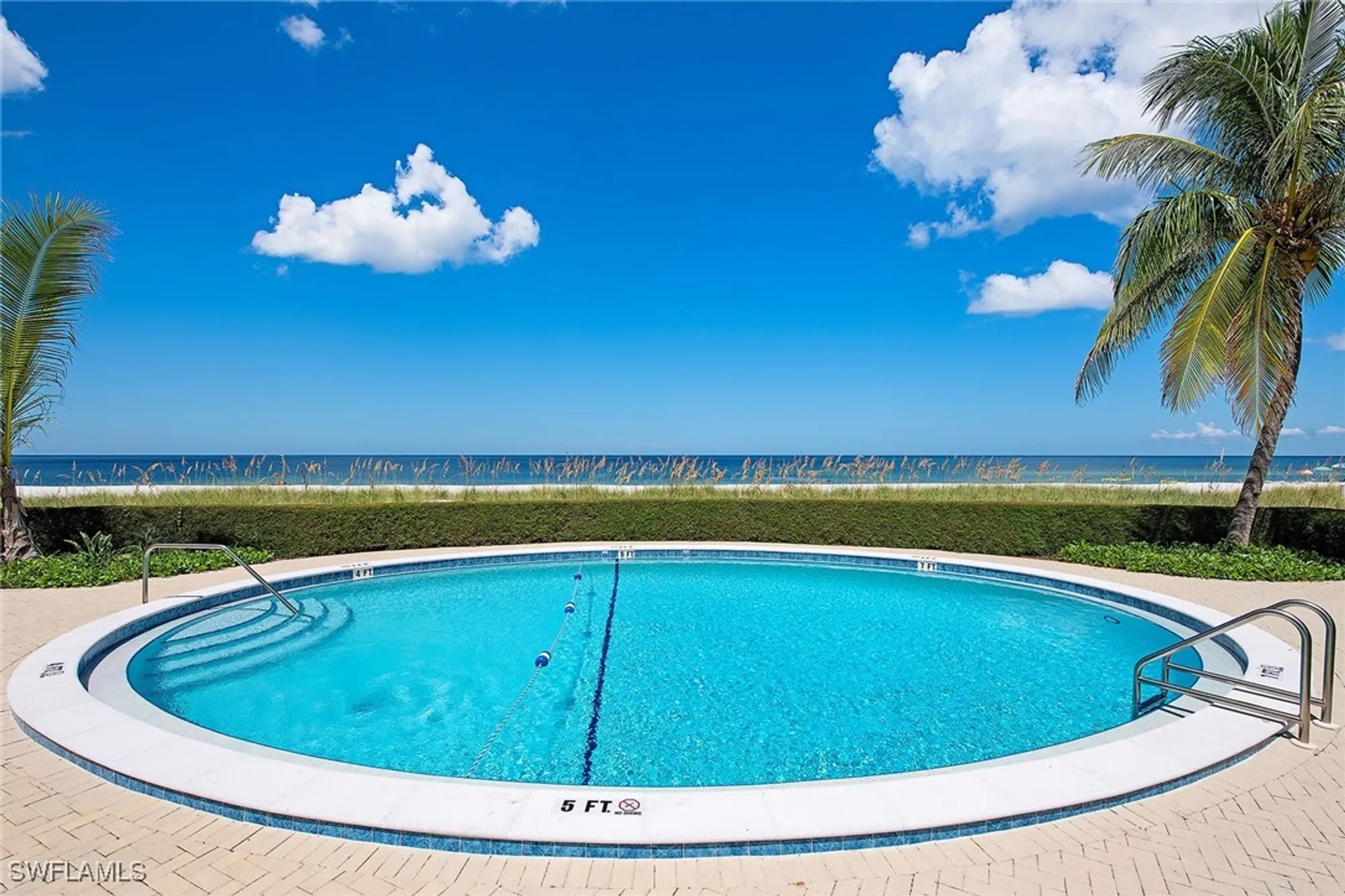 Property Slideshow image 13 of 14 | 2601 gulf shore blvd 26, Naples, FL, 34103