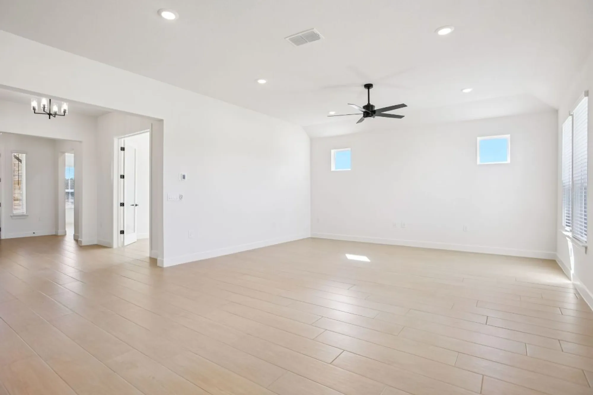 Property Slideshow image 16 of 40 | 1851 dancing oak ln, San Marcos, TX, 78666