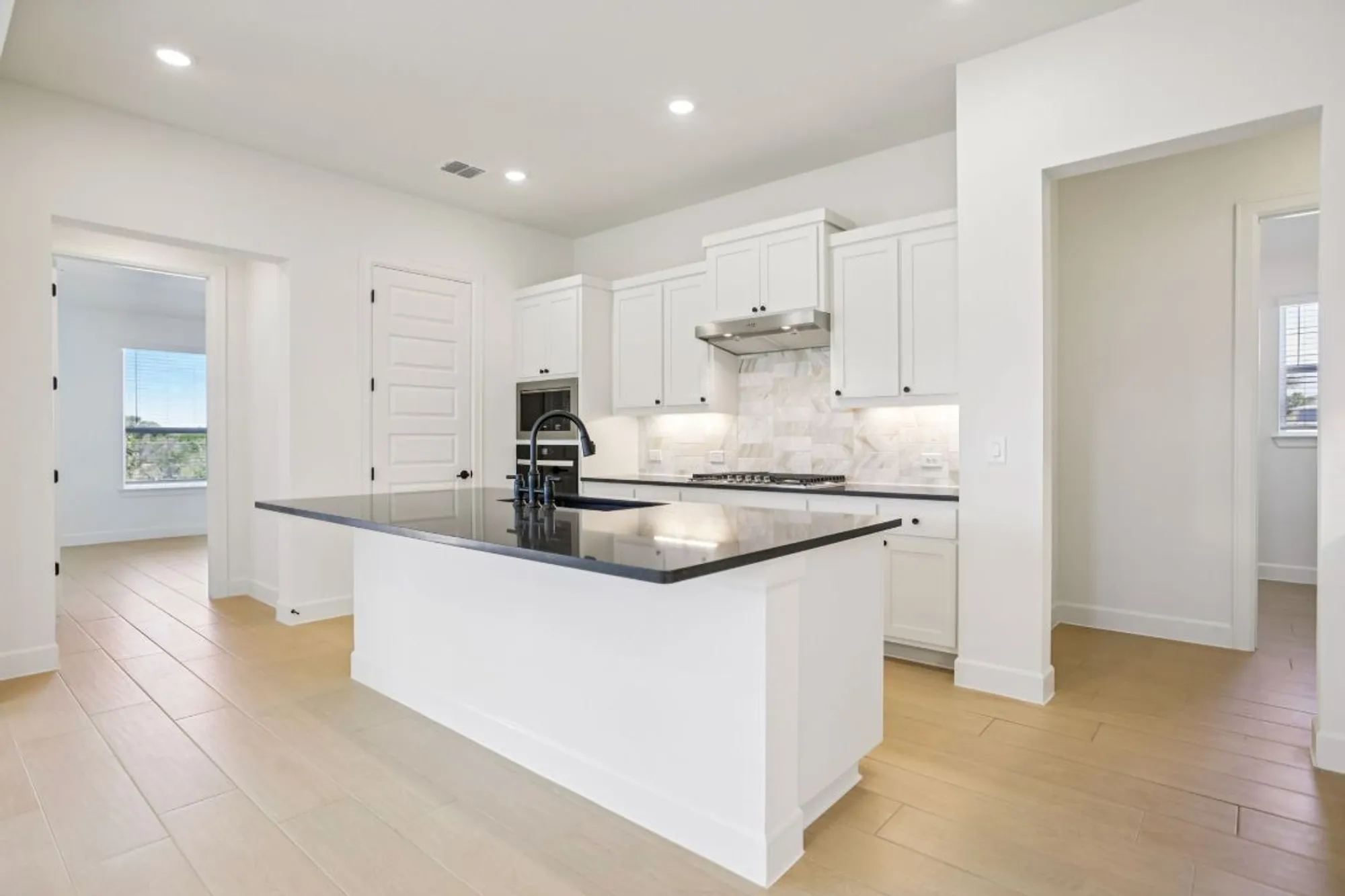 Property Slideshow image 18 of 40 | 1851 dancing oak ln, San Marcos, TX, 78666