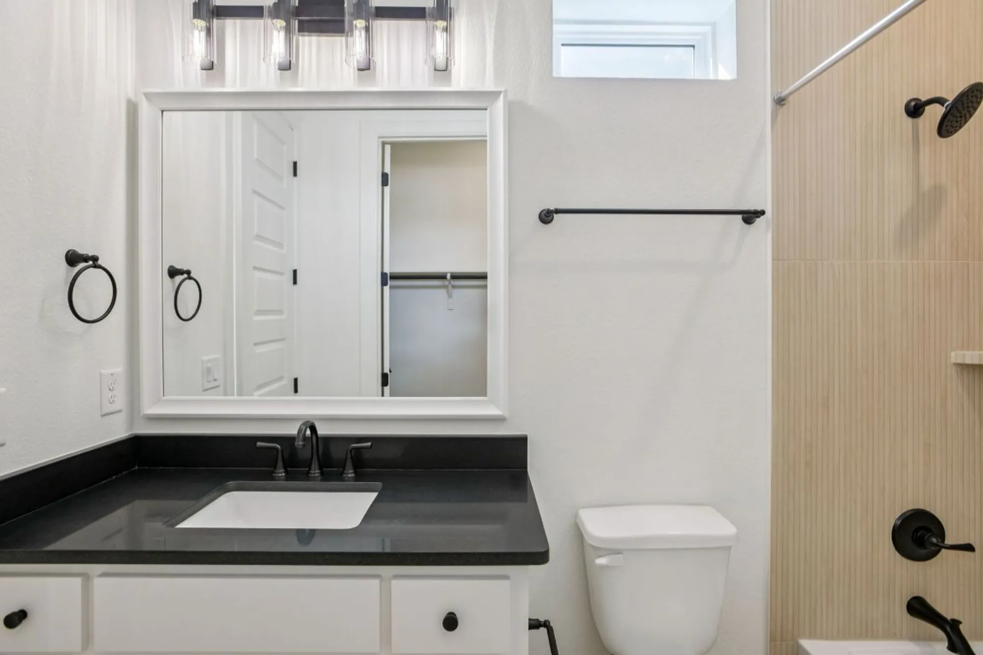 Property Slideshow image 10 of 40 | 1851 dancing oak ln, San Marcos, TX, 78666