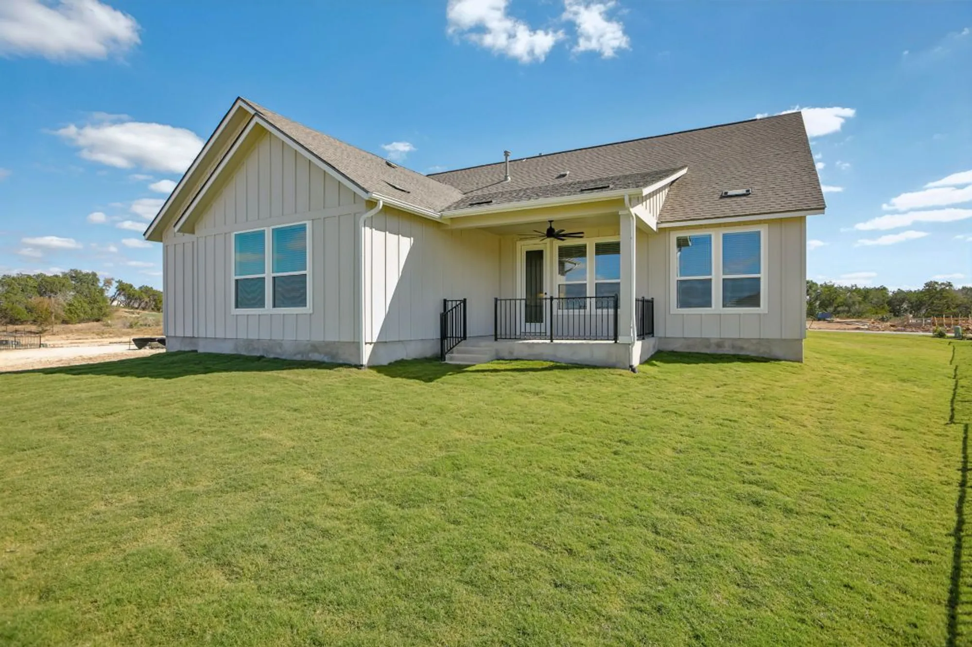 Property Slideshow image 31 of 40 | 1851 dancing oak ln, San Marcos, TX, 78666