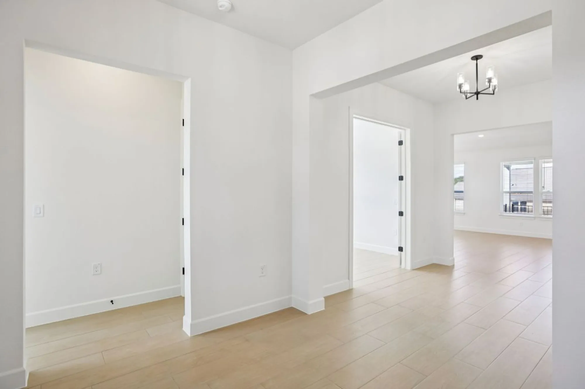 Property Slideshow image 5 of 40 | 1851 dancing oak ln, San Marcos, TX, 78666