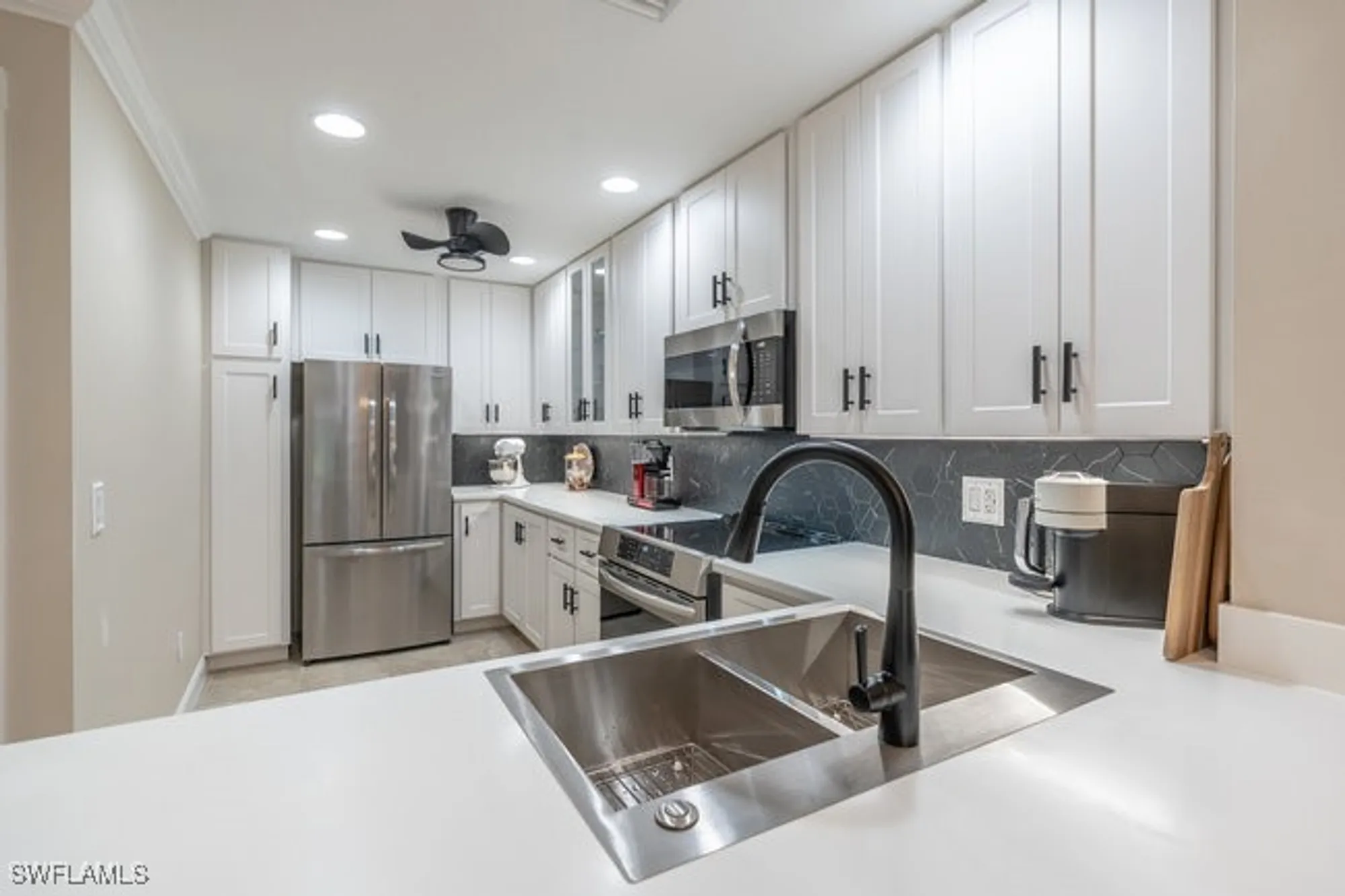 Property Slideshow image 14 of 43 | 8055 sorrento ln, Naples, FL, 34114