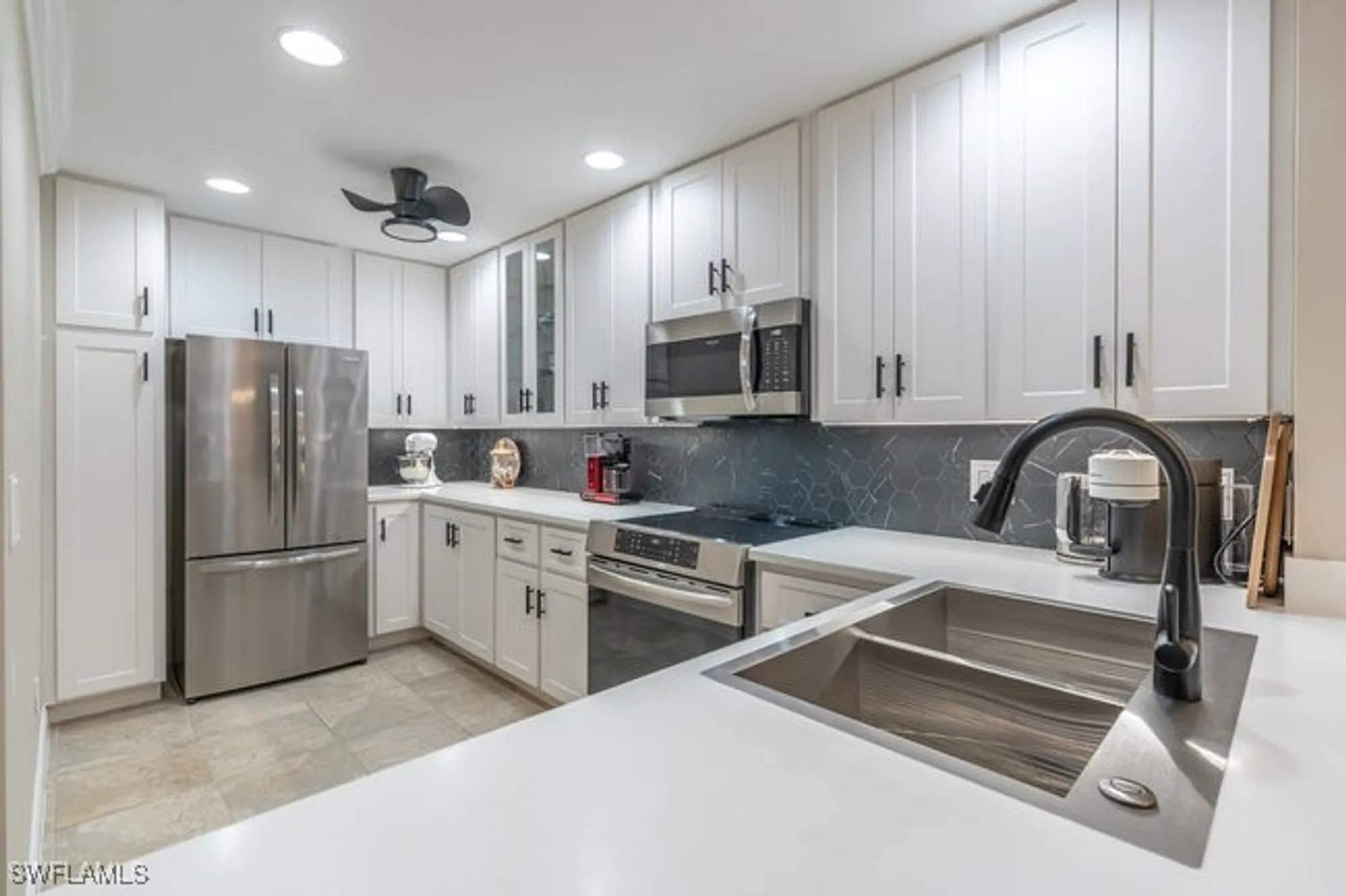 Property Slideshow image 15 of 43 | 8055 sorrento ln, Naples, FL, 34114