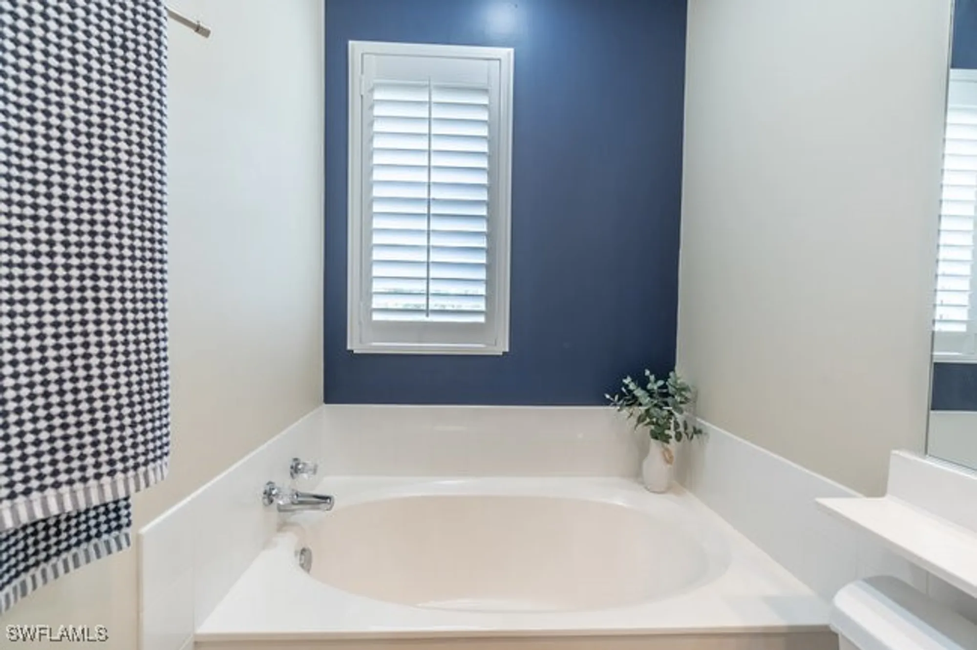 Property Slideshow image 30 of 43 | 8055 sorrento ln, Naples, FL, 34114