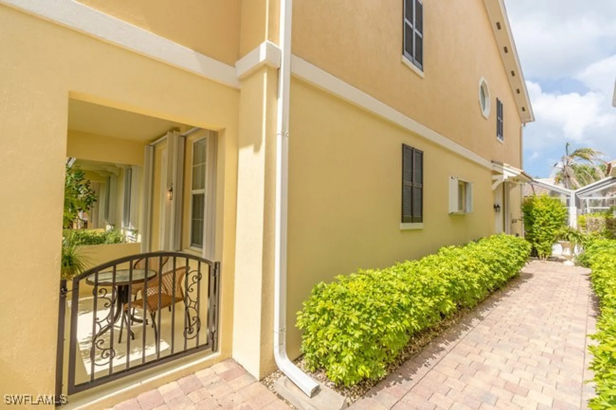 Property Slideshow image 5 of 43 | 8055 sorrento ln, Naples, FL, 34114