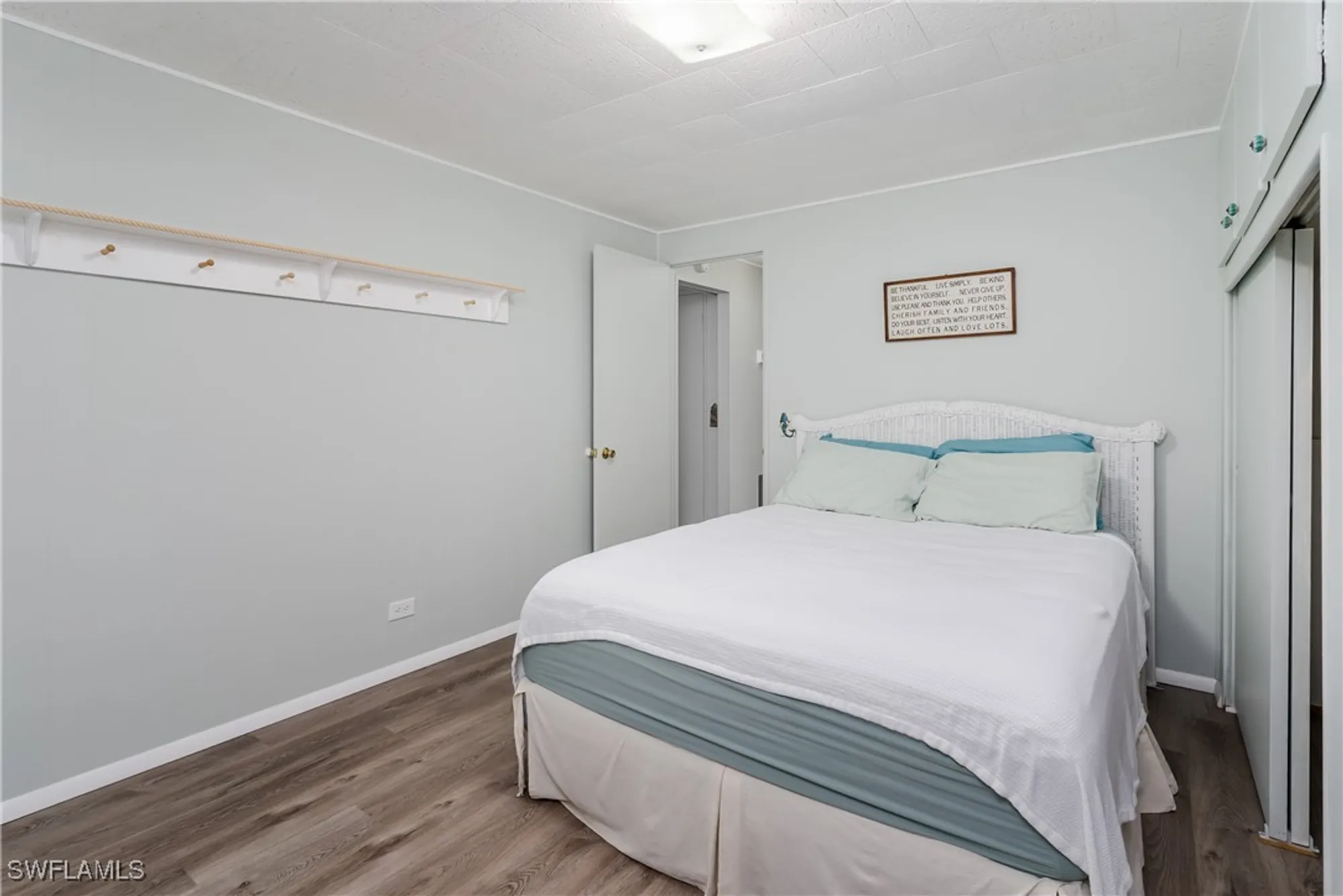 Property Slideshow image 18 of 31 | 469 riviera blvd, Naples, FL, 34112