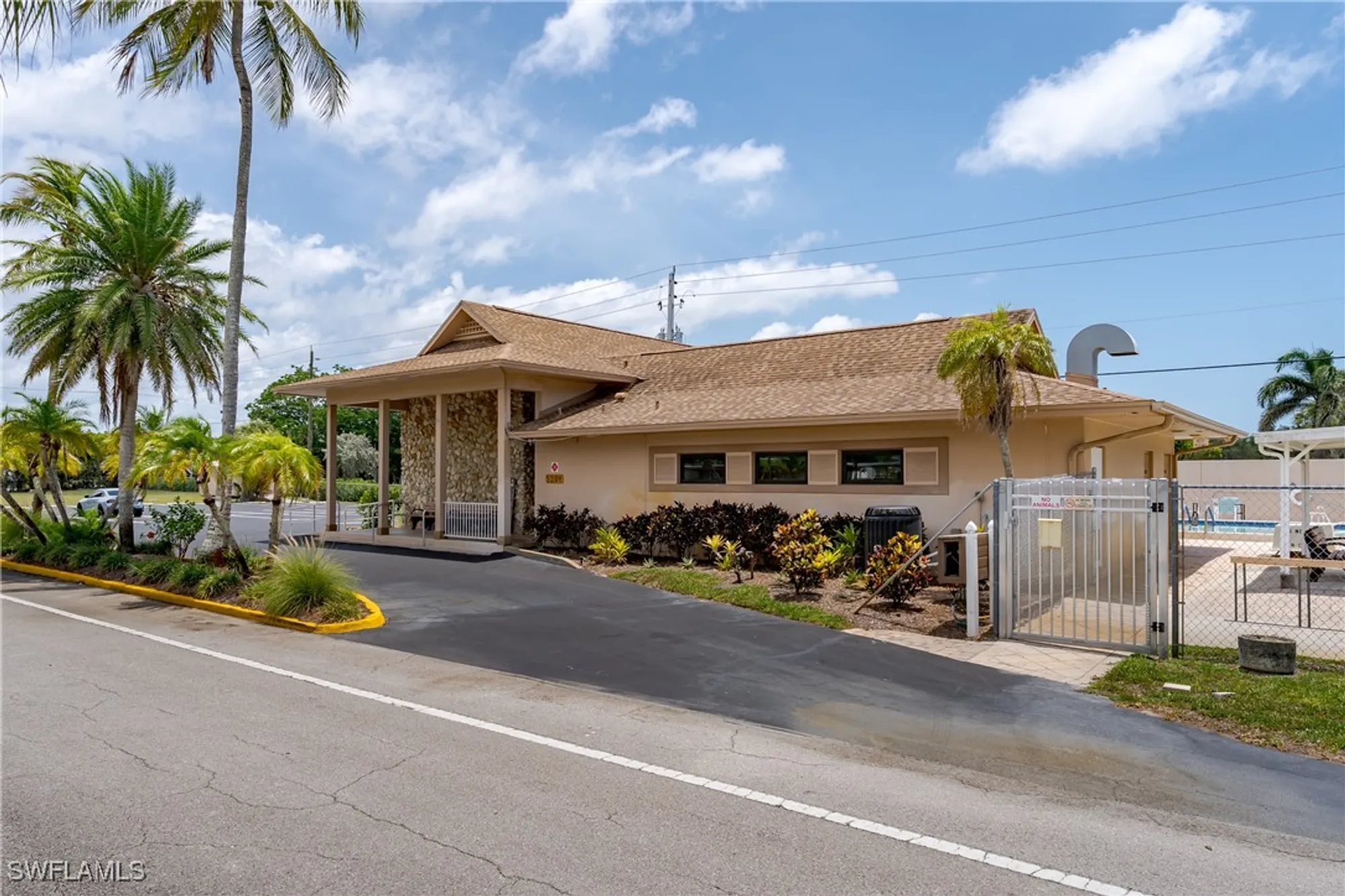 Property Slideshow image 24 of 31 | 469 riviera blvd, Naples, FL, 34112