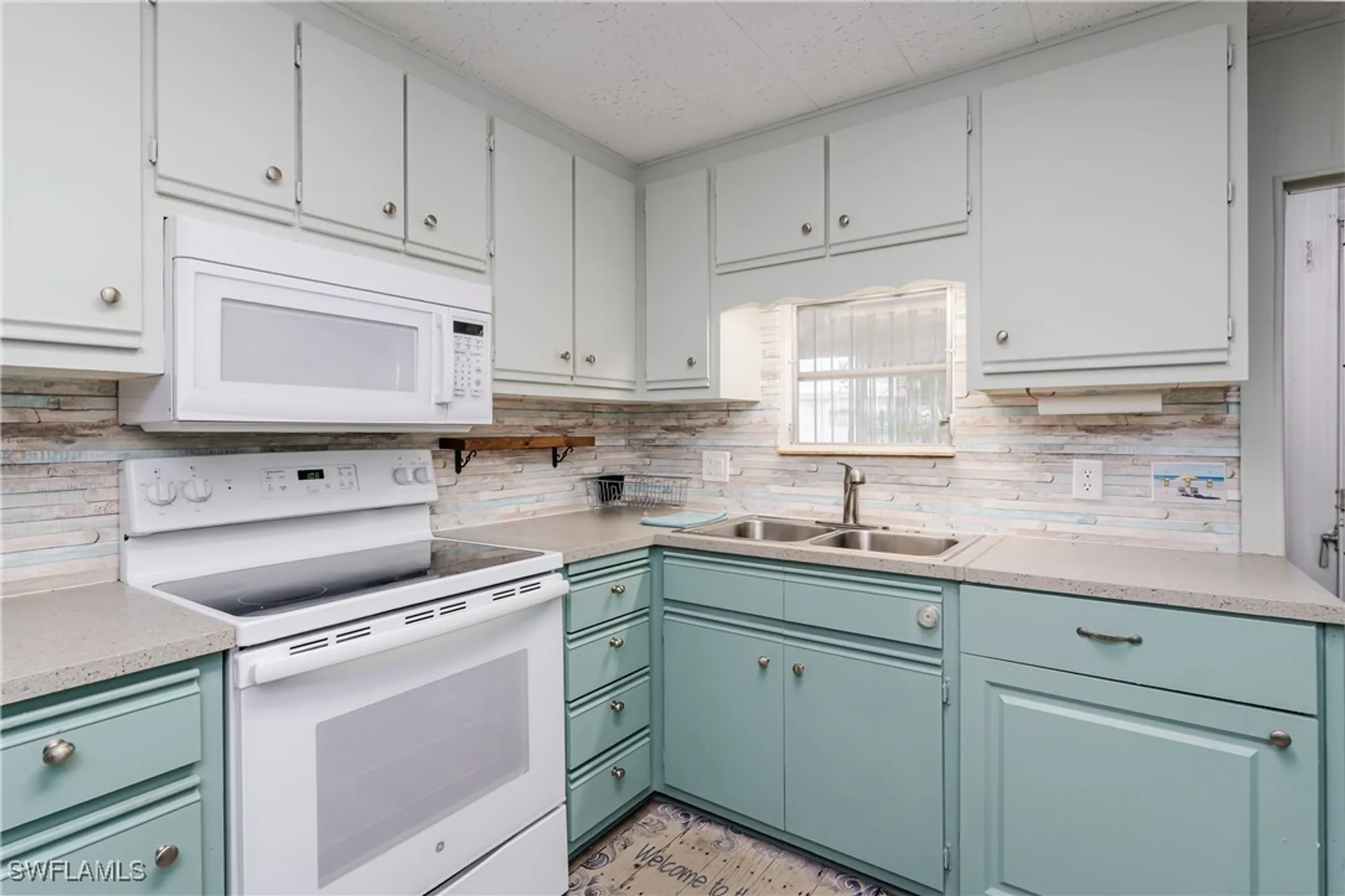 Property Slideshow image 9 of 31 | 469 riviera blvd, Naples, FL, 34112