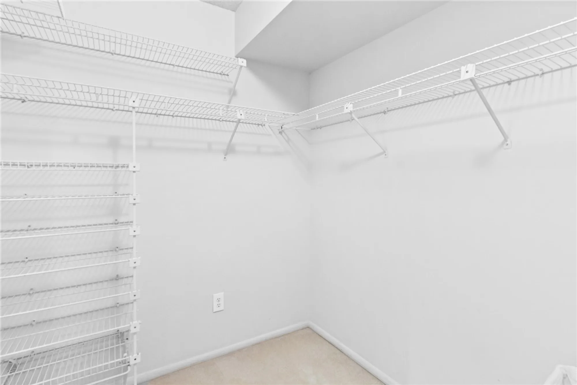 Property Slideshow image 16 of 33 | 25 plantation dr apt 201, Vero Beach, FL, 32966