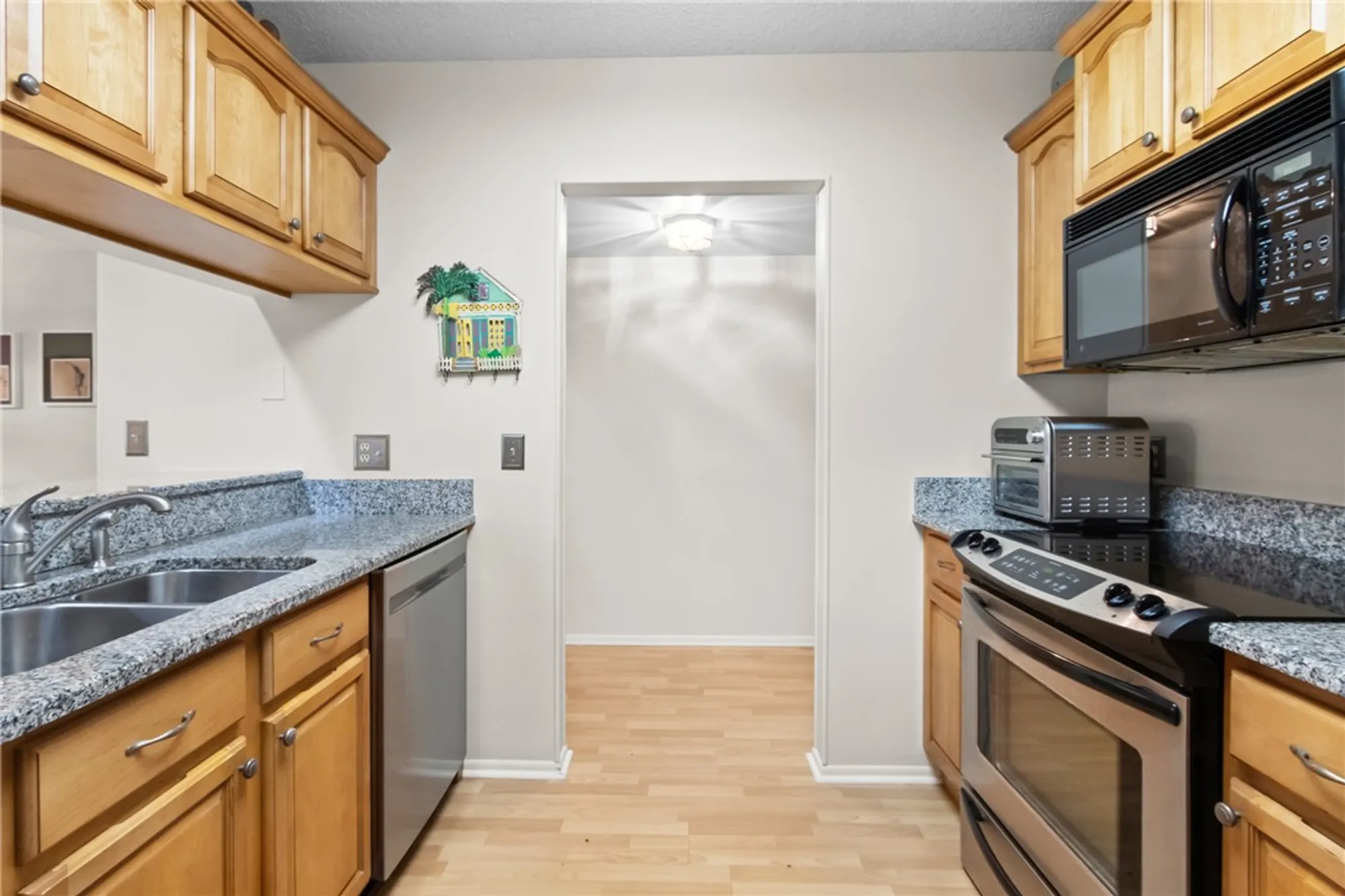 Property Slideshow image 4 of 33 | 25 plantation dr apt 201, Vero Beach, FL, 32966