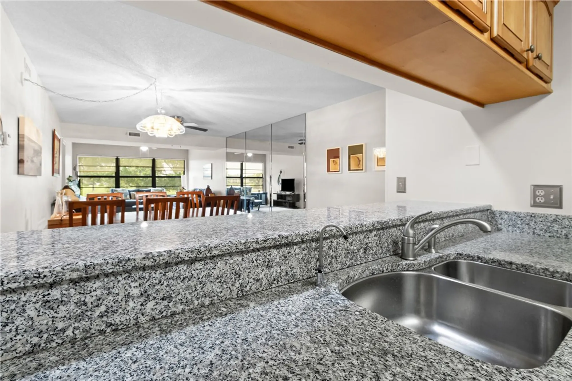 Property Slideshow image 5 of 33 | 25 plantation dr apt 201, Vero Beach, FL, 32966
